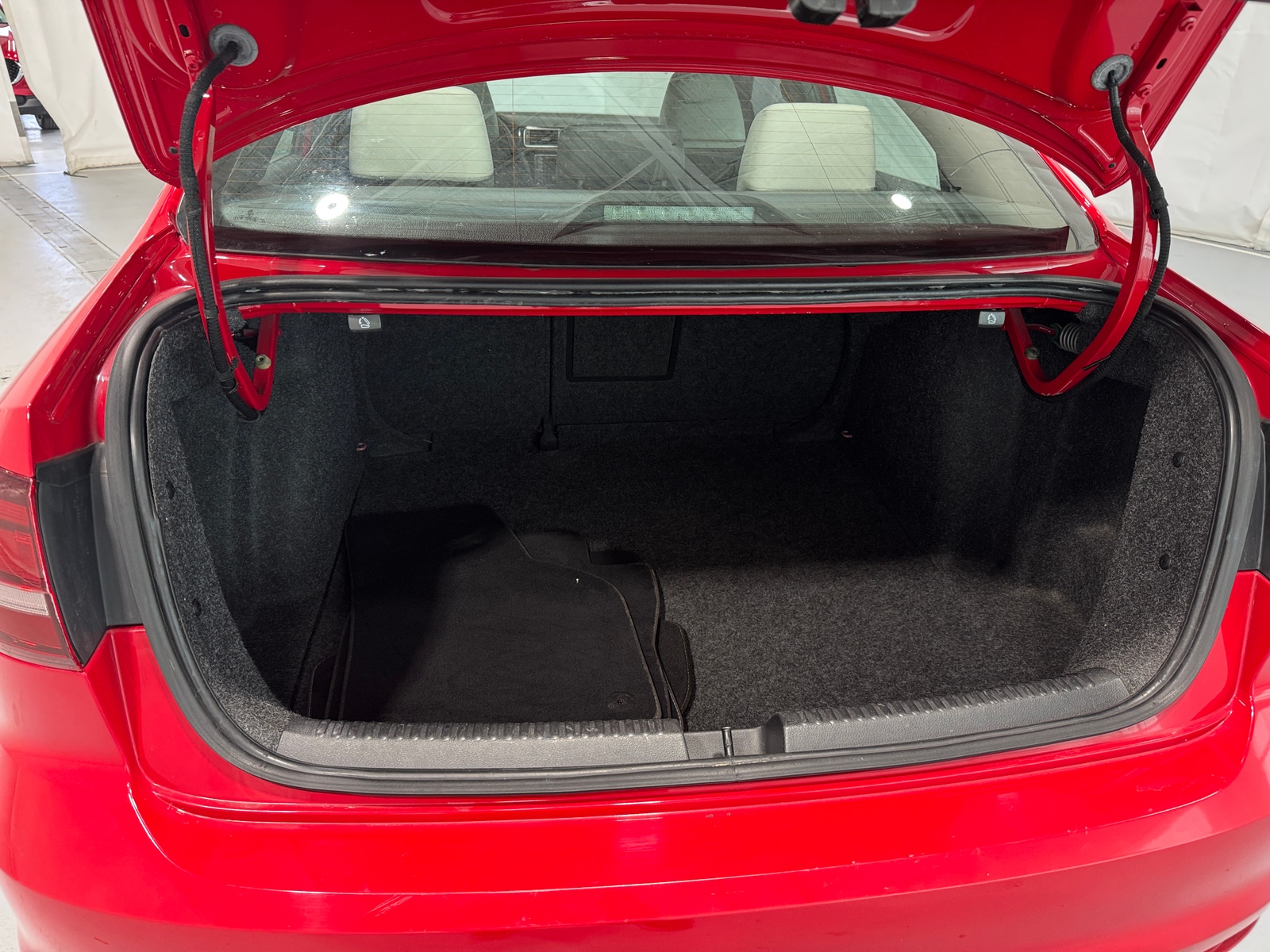 Thumbnail: 2016 Volkswagen Jetta - 6