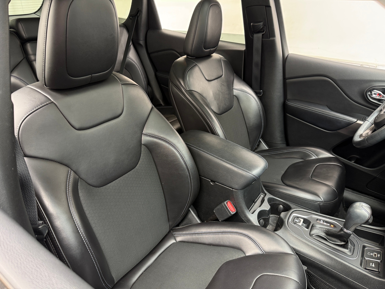 Thumbnail: 2019 Jeep Cherokee - 2