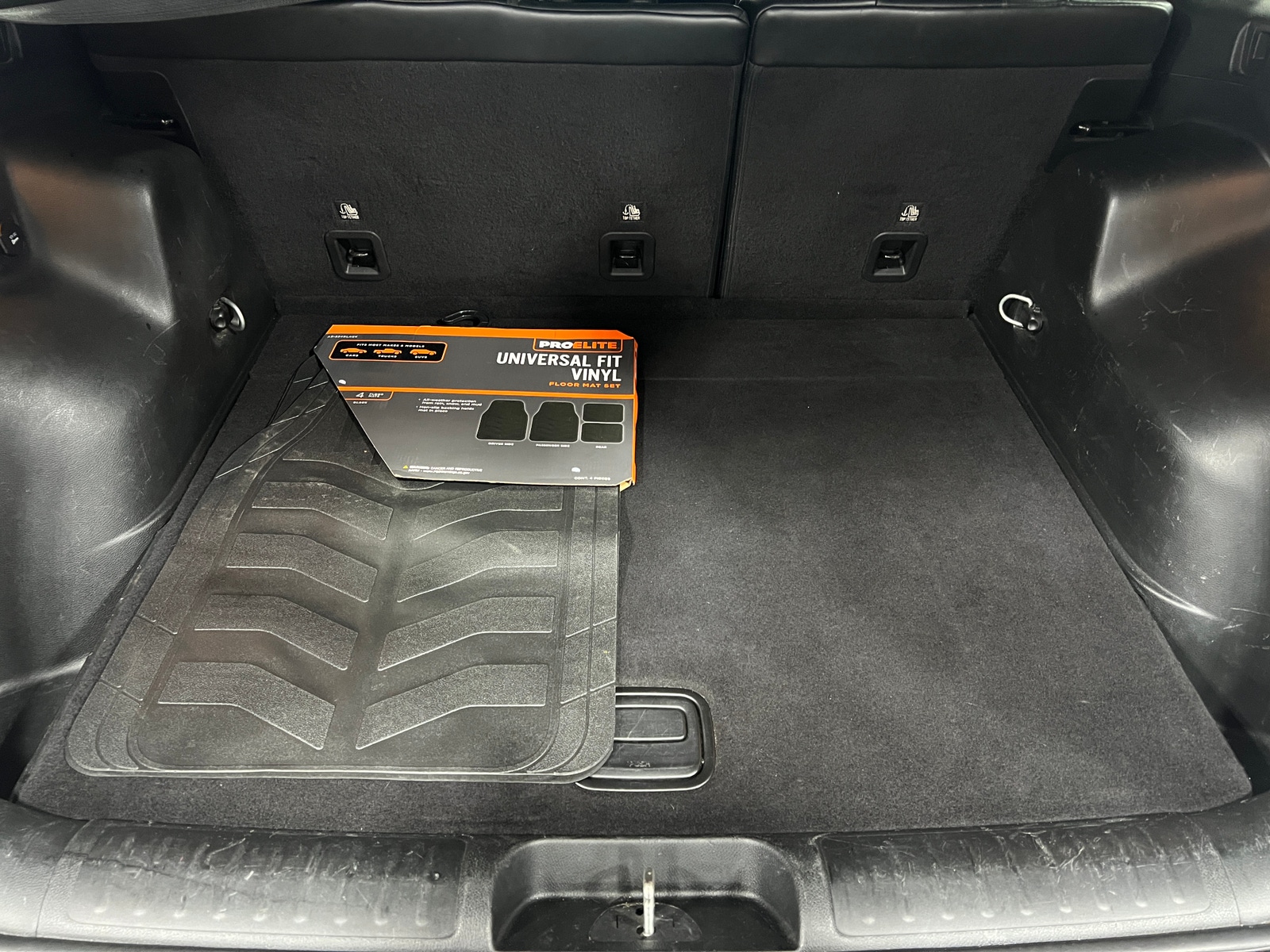 Thumbnail: 2019 Jeep Cherokee - 7