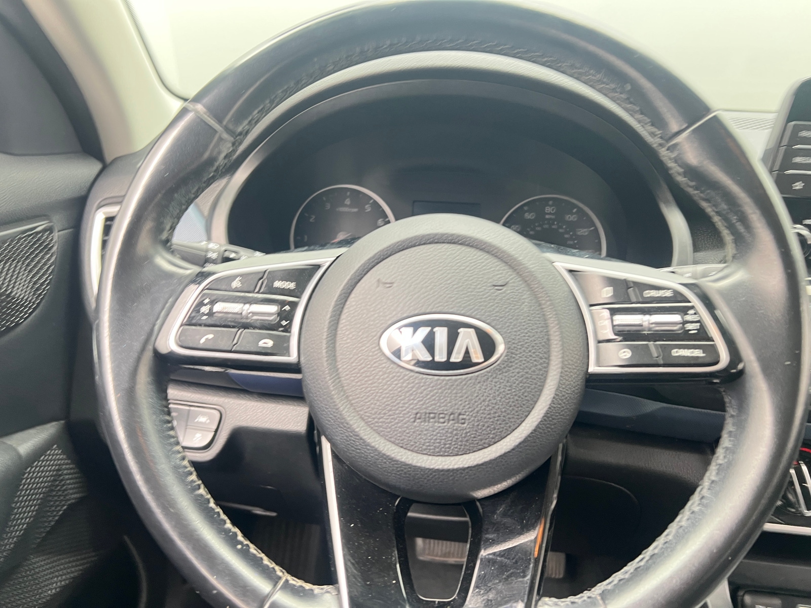 Thumbnail: 2021 Kia Seltos - 4