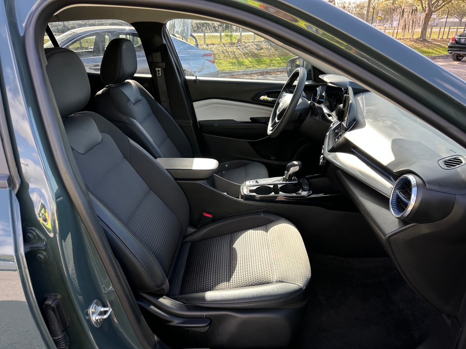 Thumbnail: 2025 Chevrolet Trax - 2