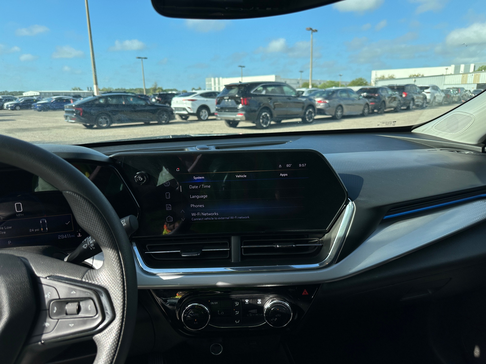 Thumbnail: 2025 Chevrolet Trax - 4