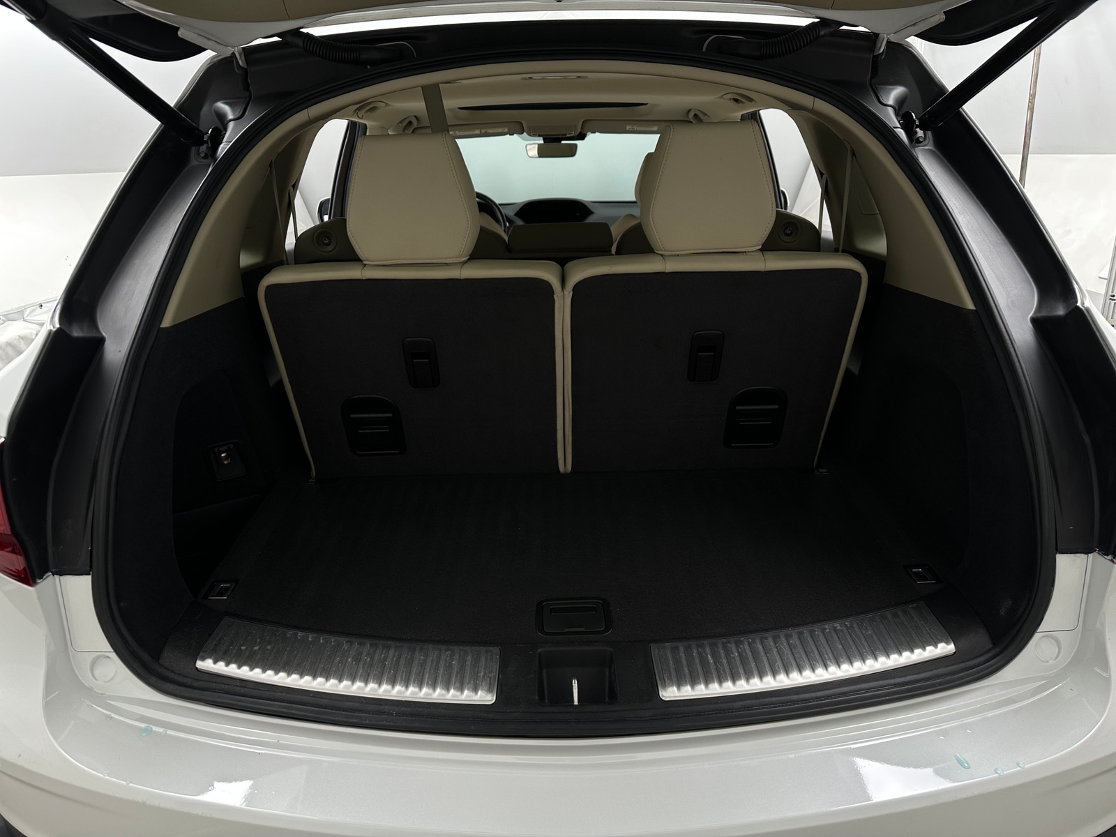 Thumbnail: 2020 Acura MDX - 6