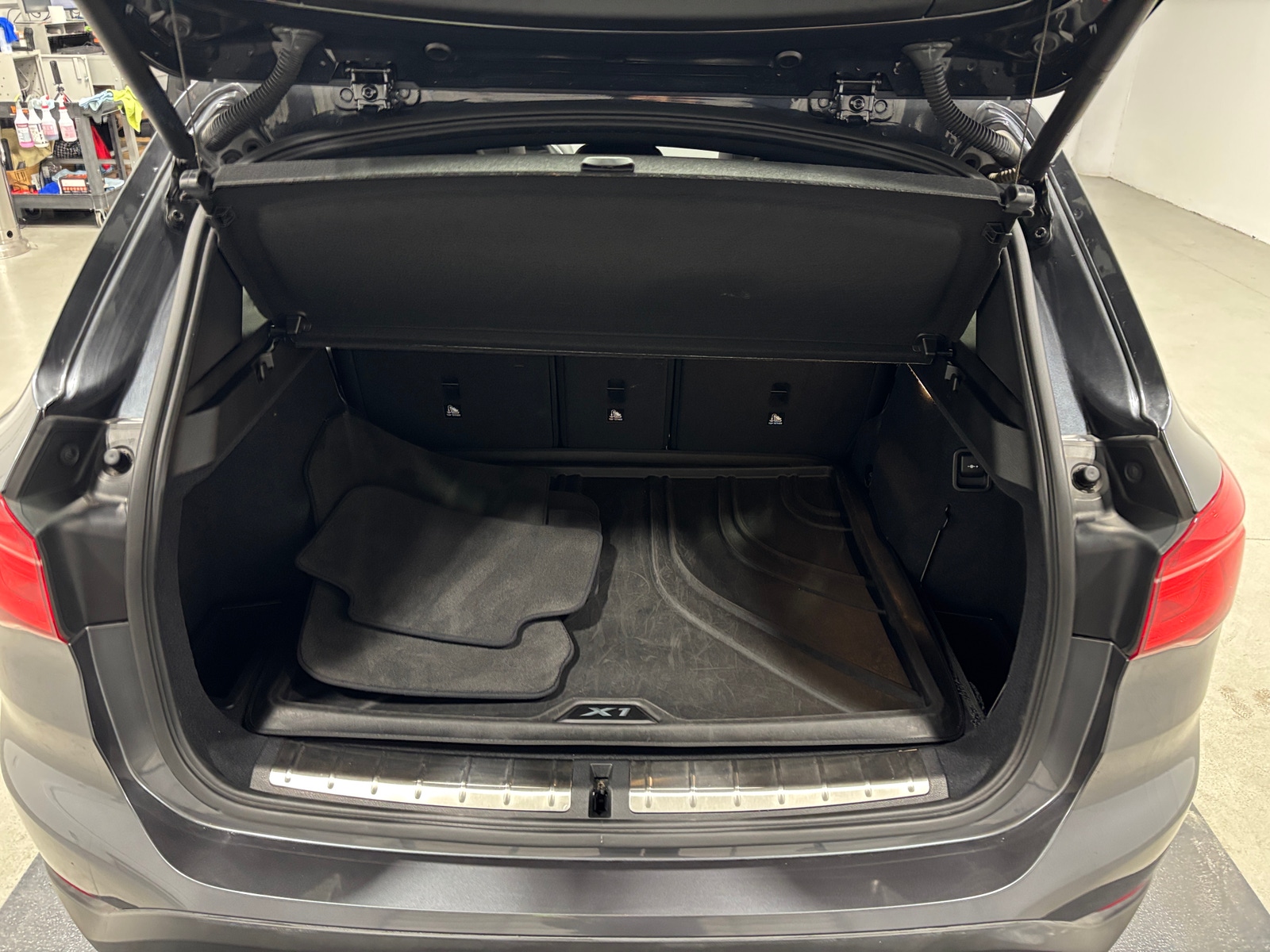 Thumbnail: 2018 BMW X1 - 6