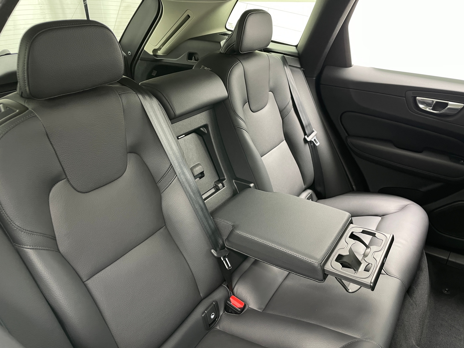 Thumbnail: 2023 Volvo XC60 - 5