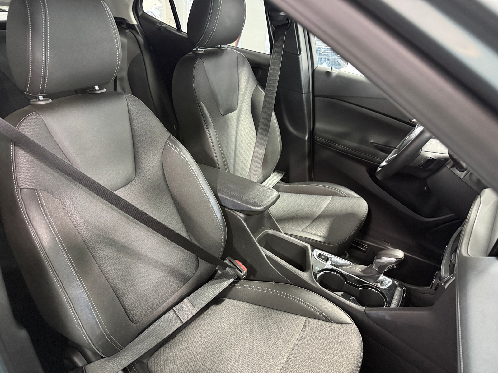 Thumbnail: 2025 Buick Encore GX - 2