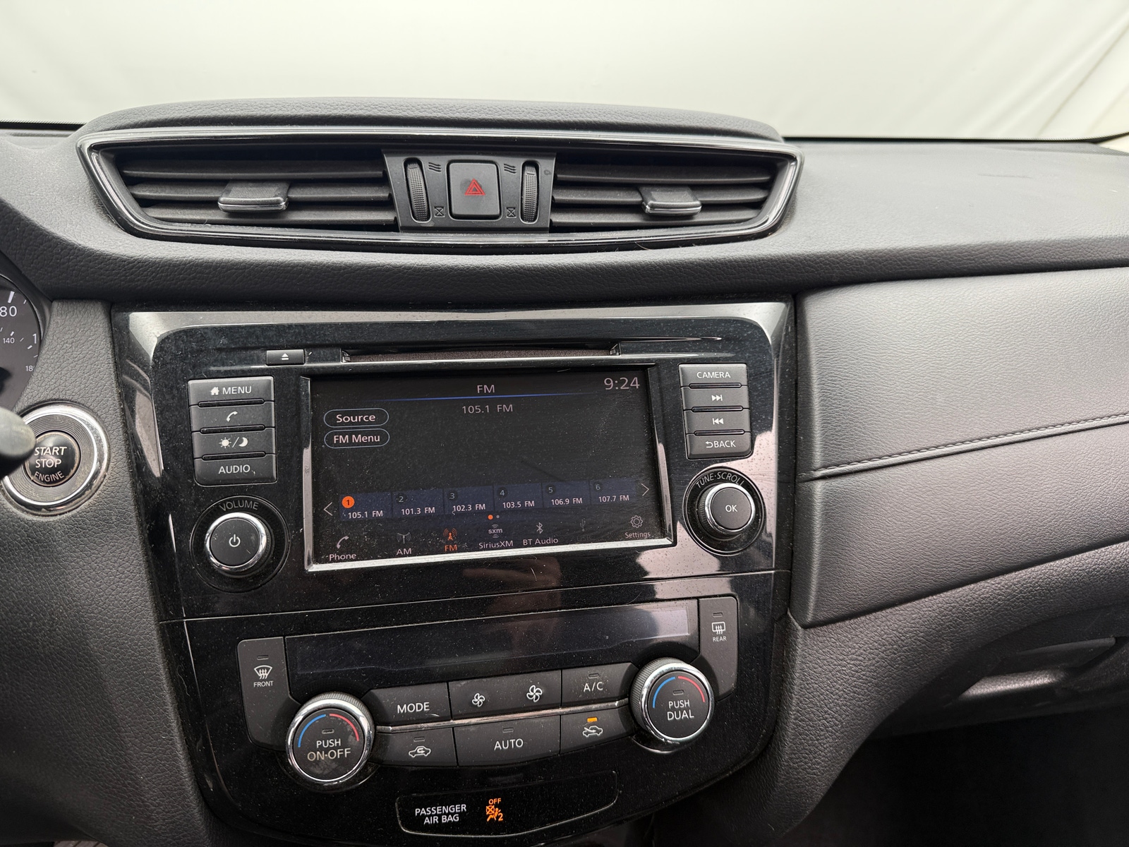 Thumbnail: 2018 Nissan Rogue - 4