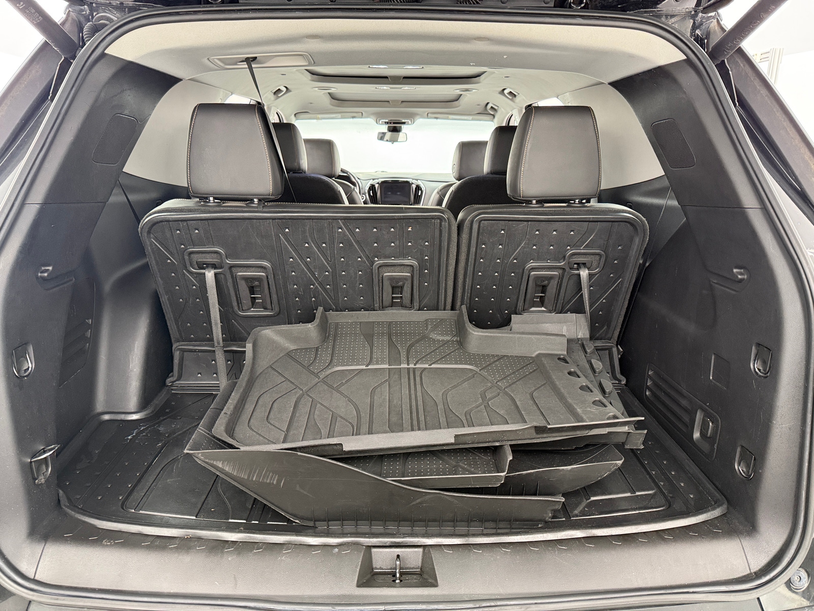 Thumbnail: 2021 Chevrolet Traverse - 6