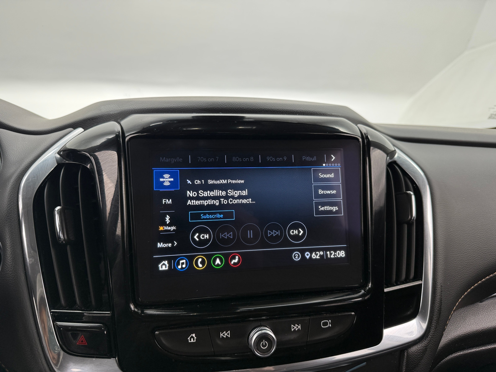 Thumbnail: 2021 Chevrolet Traverse - 3