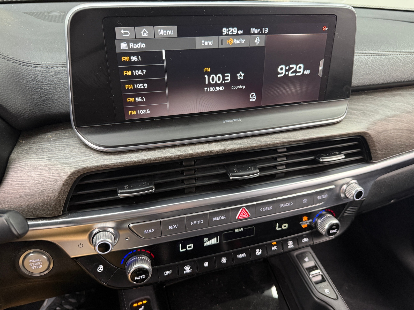 Thumbnail: 2020 Kia Telluride - 3