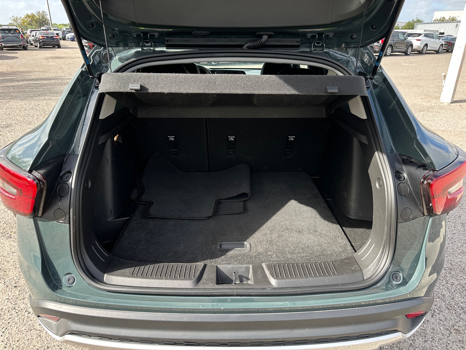 Thumbnail: 2025 Chevrolet Trax - 7