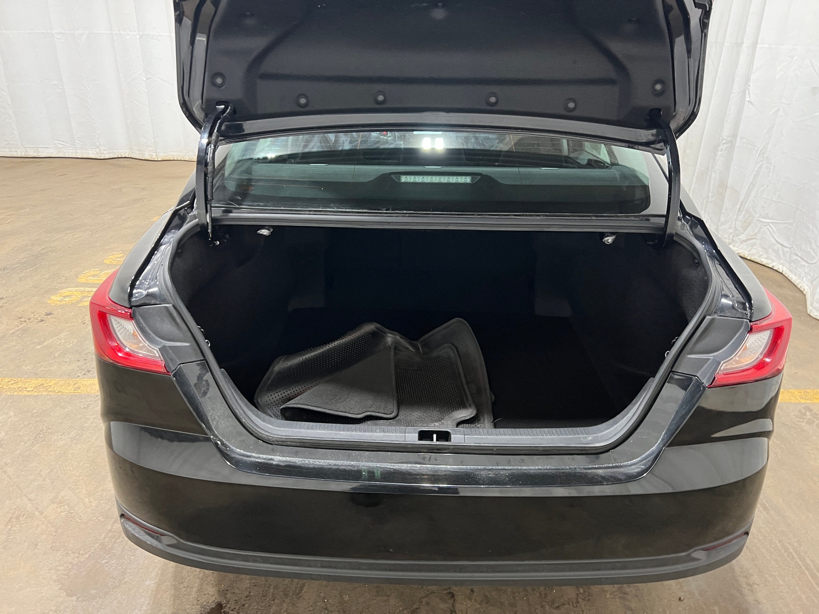 Thumbnail: 2025 Toyota Camry - 7