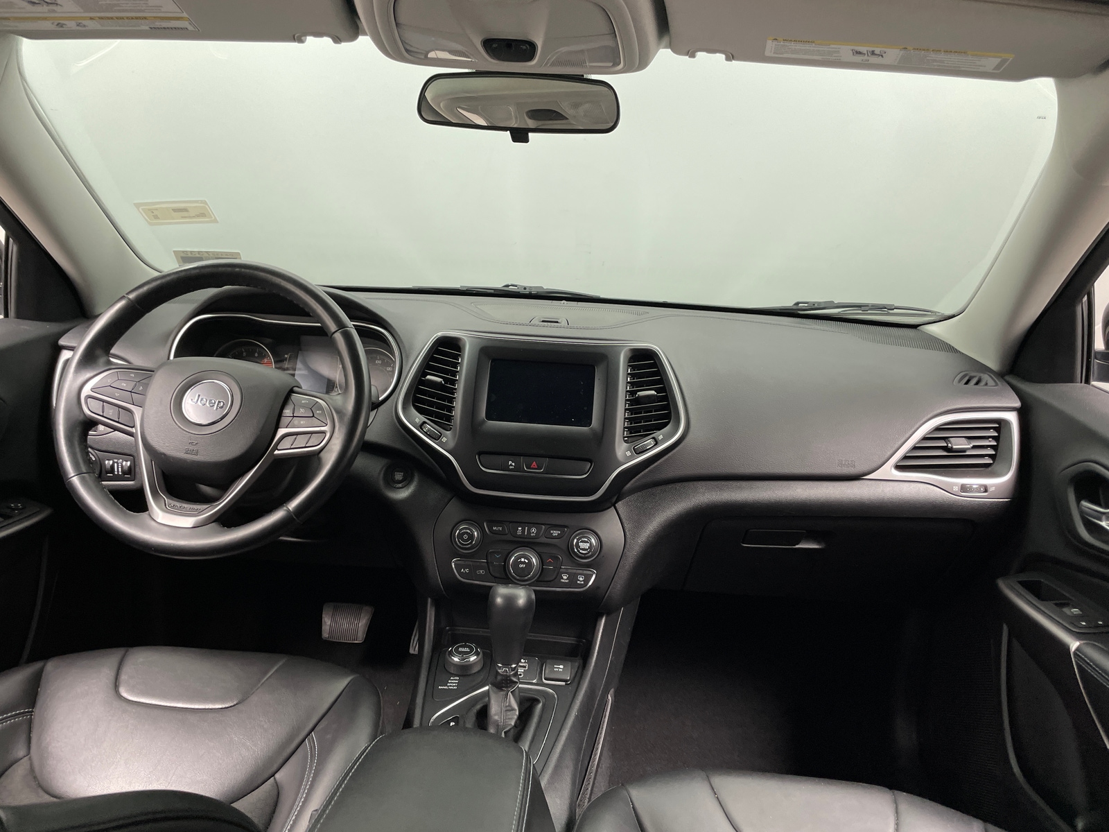 Thumbnail: 2020 Jeep Cherokee - 3