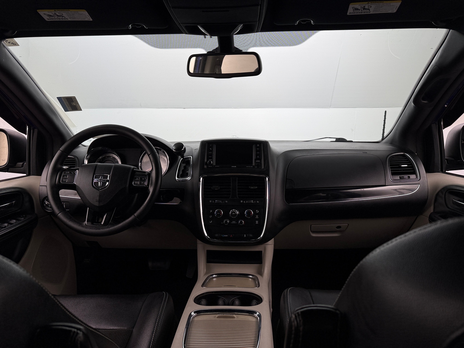 Thumbnail: 2019 Dodge Grand Caravan - 2