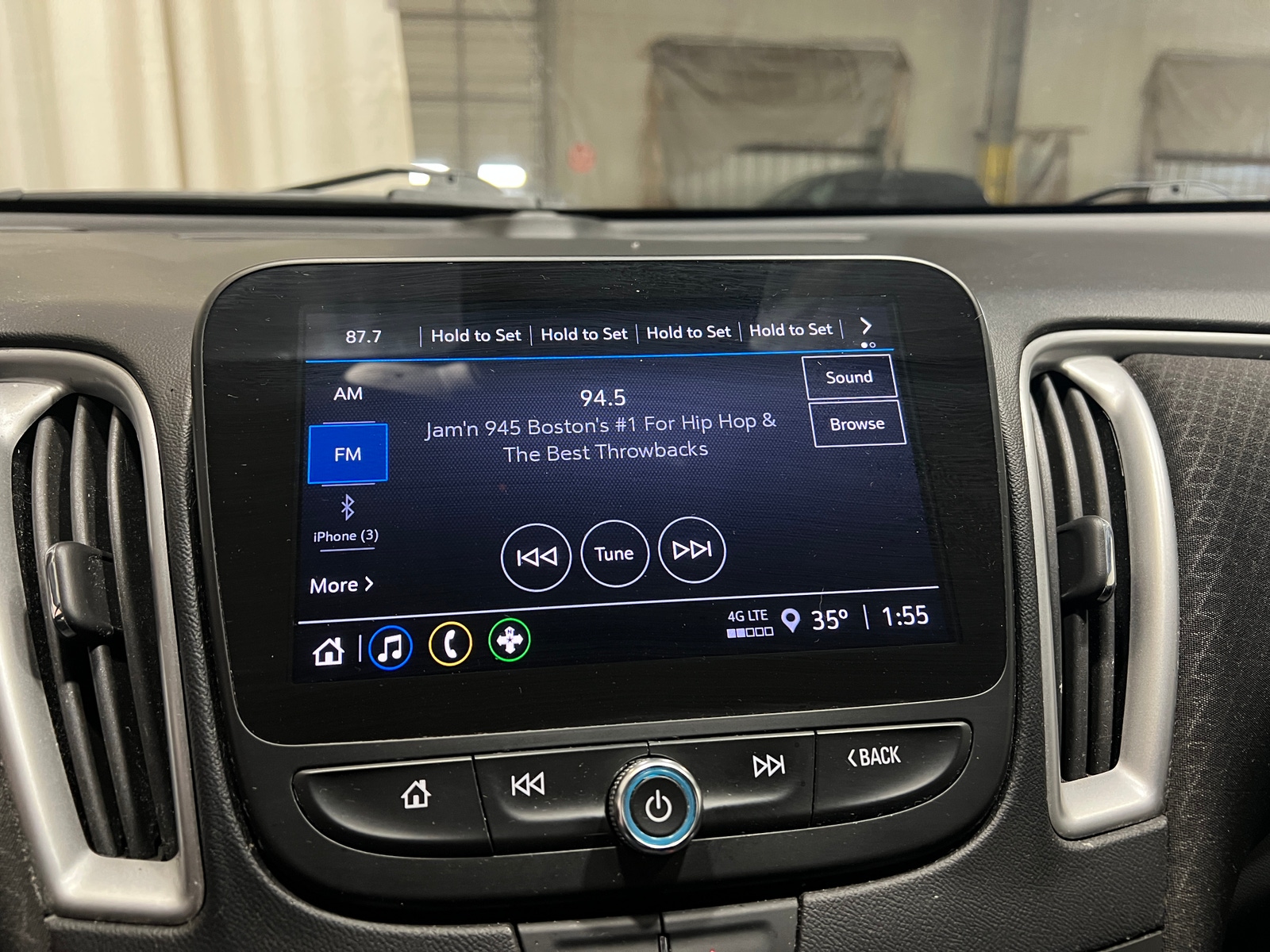 Thumbnail: 2023 Chevrolet Malibu - 4