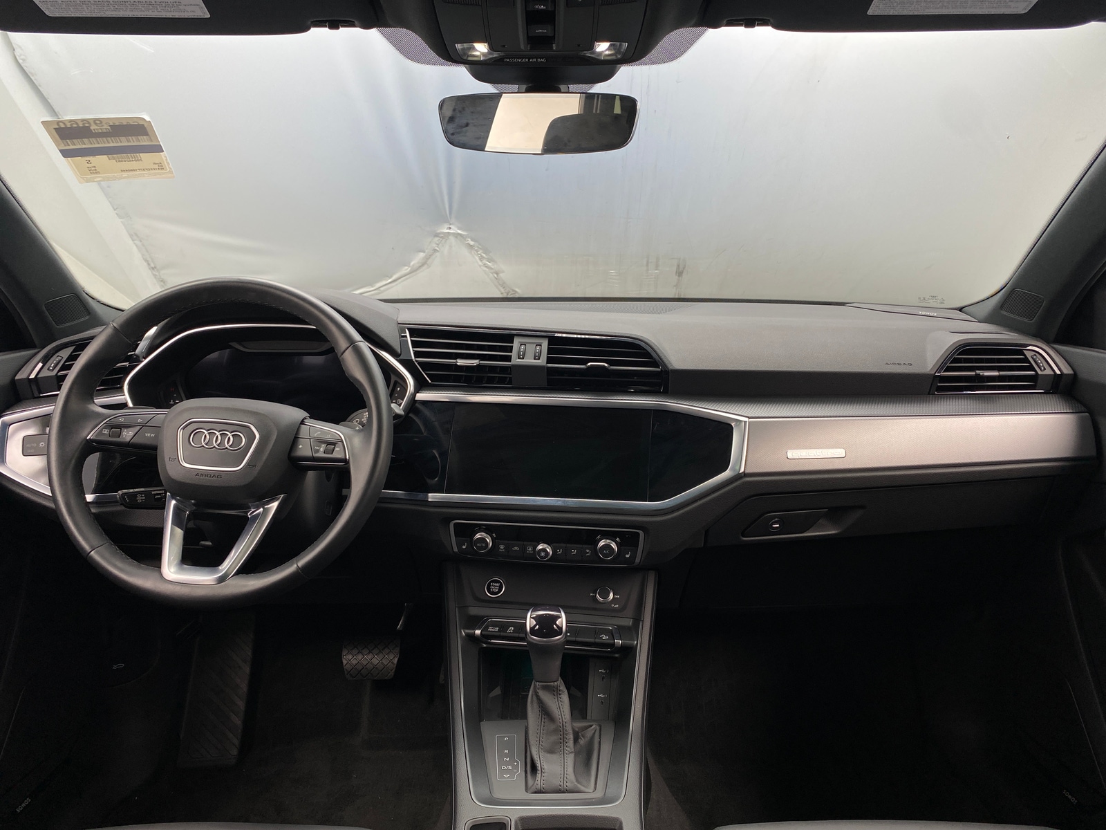 Thumbnail: 2023 Audi Q3 - 2