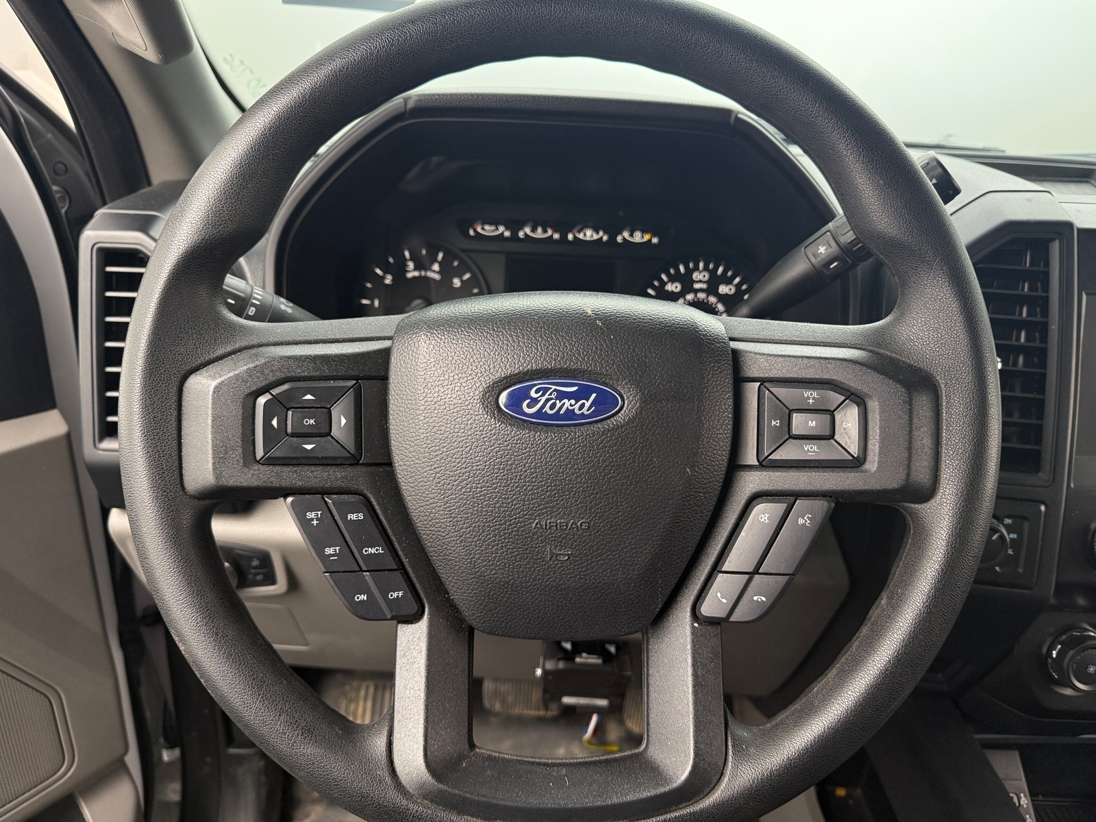 Thumbnail: 2020 Ford Econoline - 5