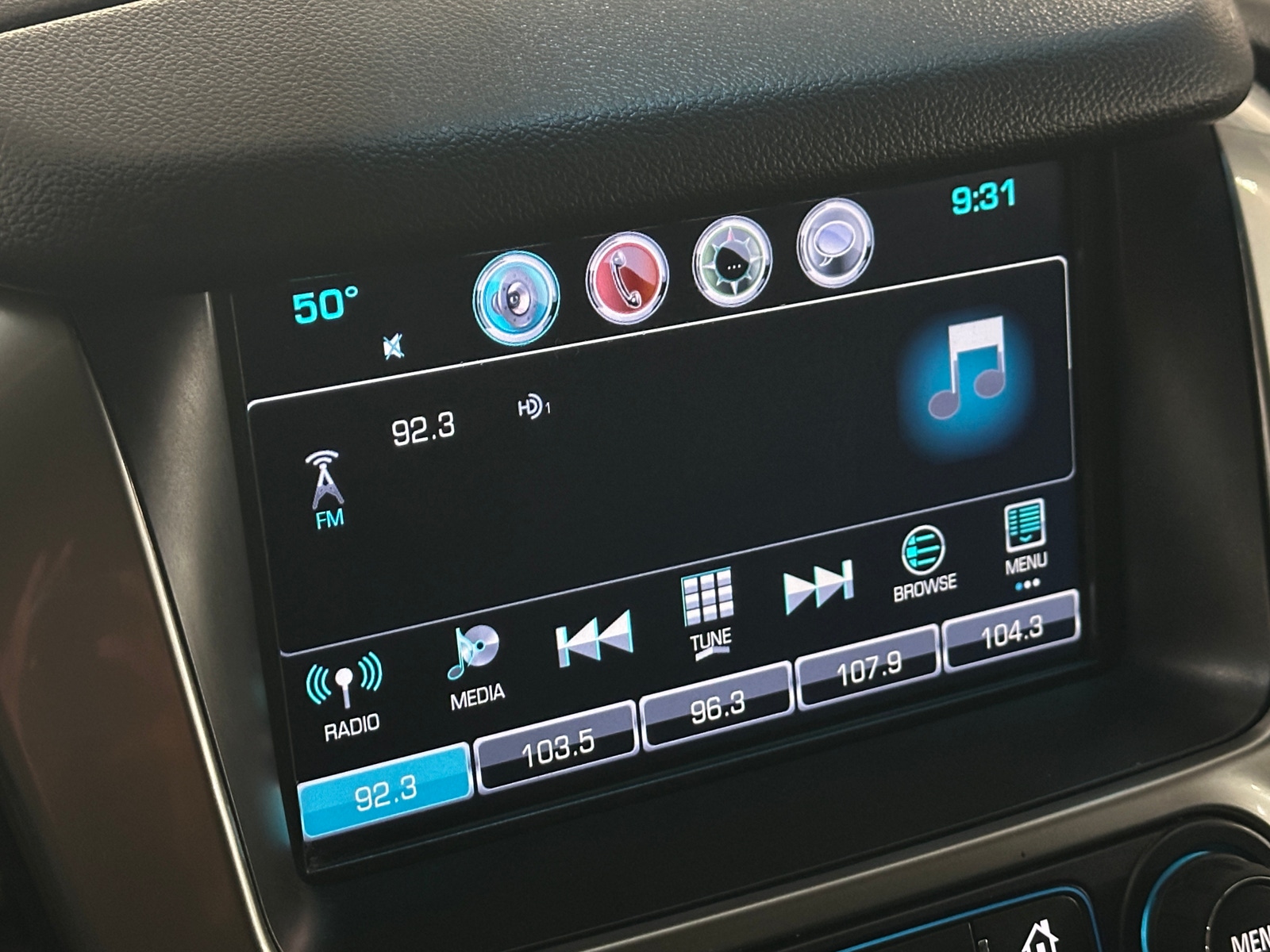 Thumbnail: 2016 Chevrolet Tahoe - 4