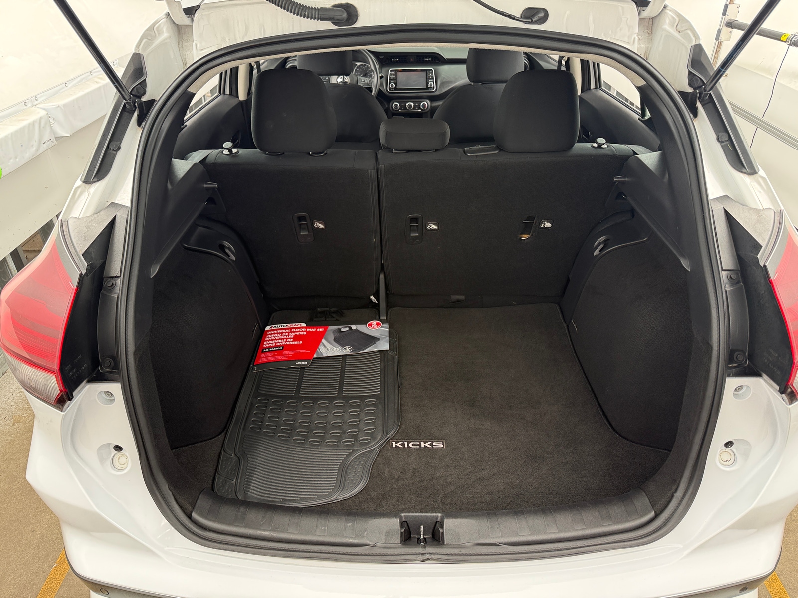 Thumbnail: 2023 Nissan Kicks - 7