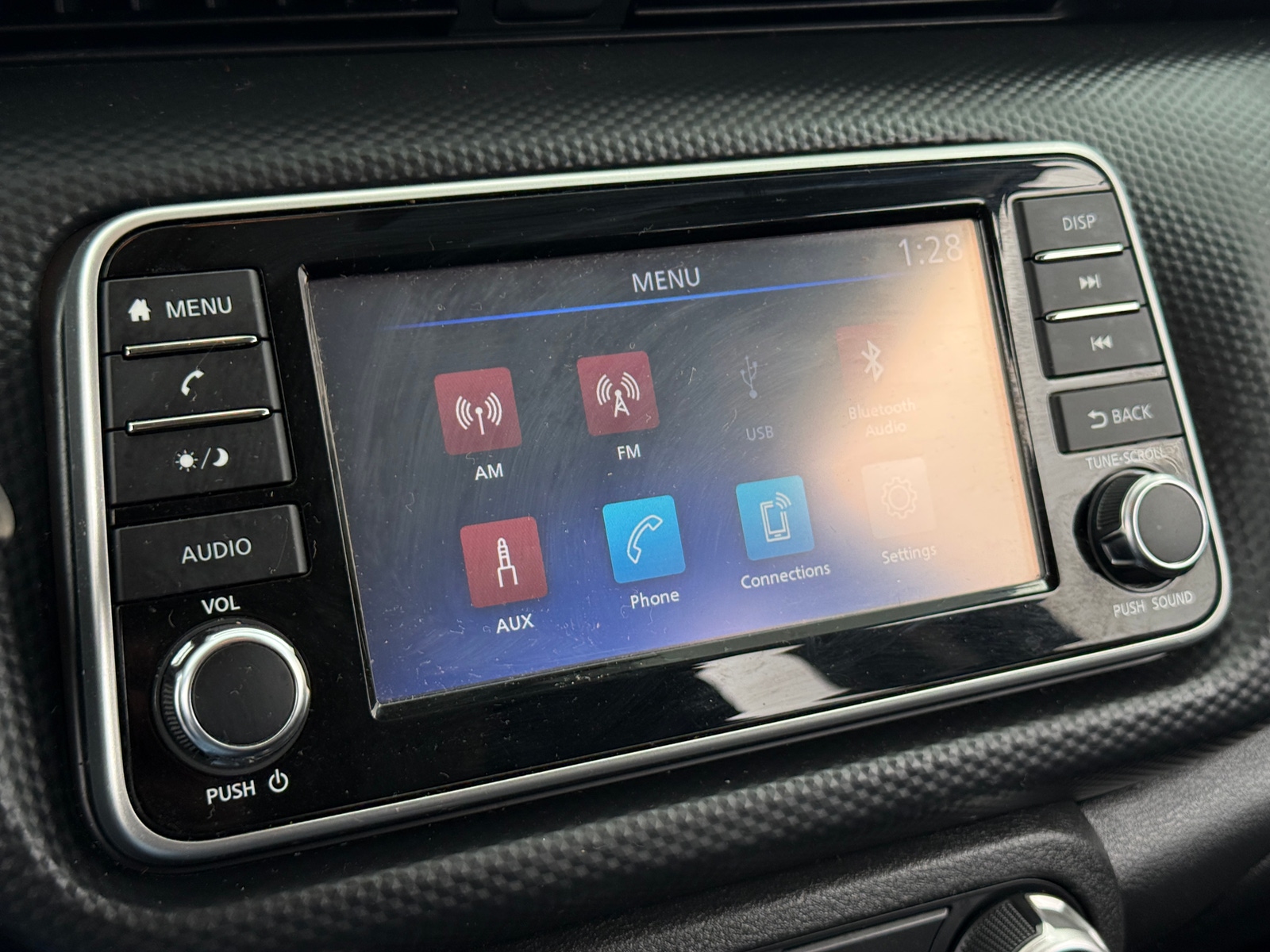 Thumbnail: 2023 Nissan Kicks - 4