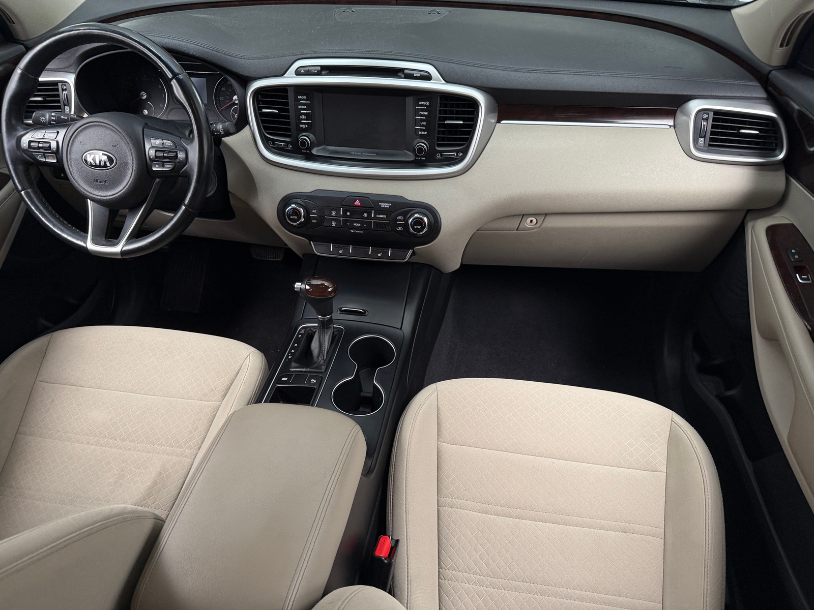 Thumbnail: 2018 Kia Sorento - 3