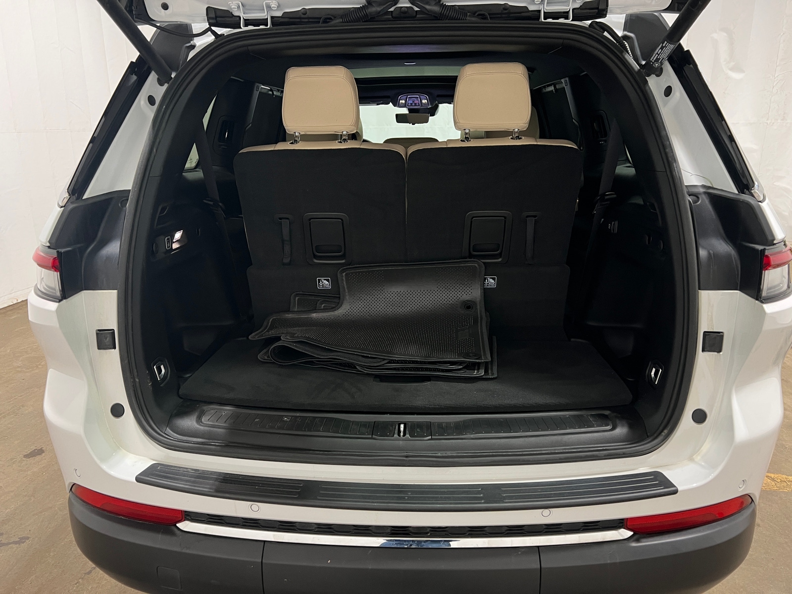 Thumbnail: 2025 Jeep Grand Cherokee L - 6