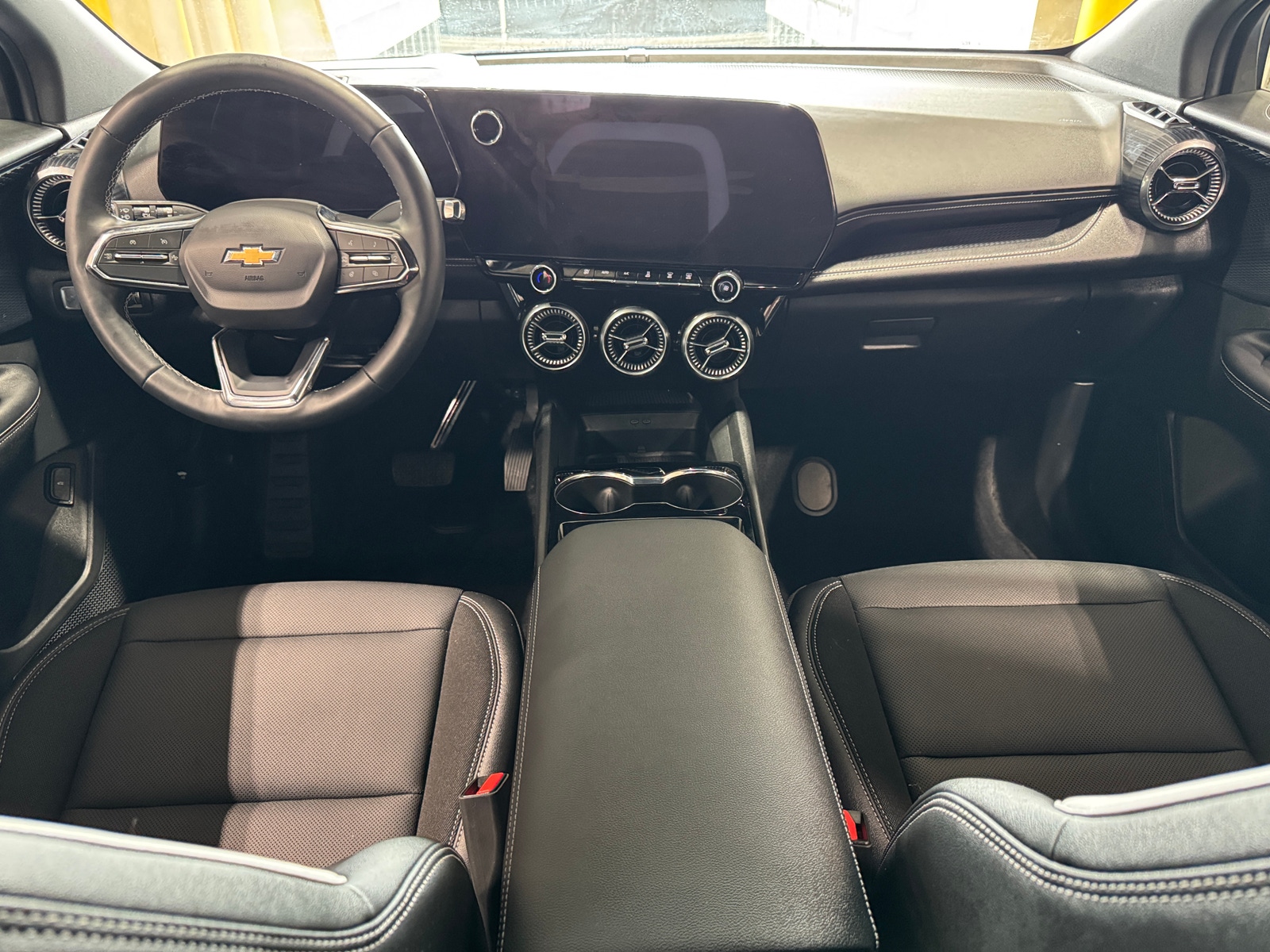 Thumbnail: 2024 Chevrolet Blazer EV - 3