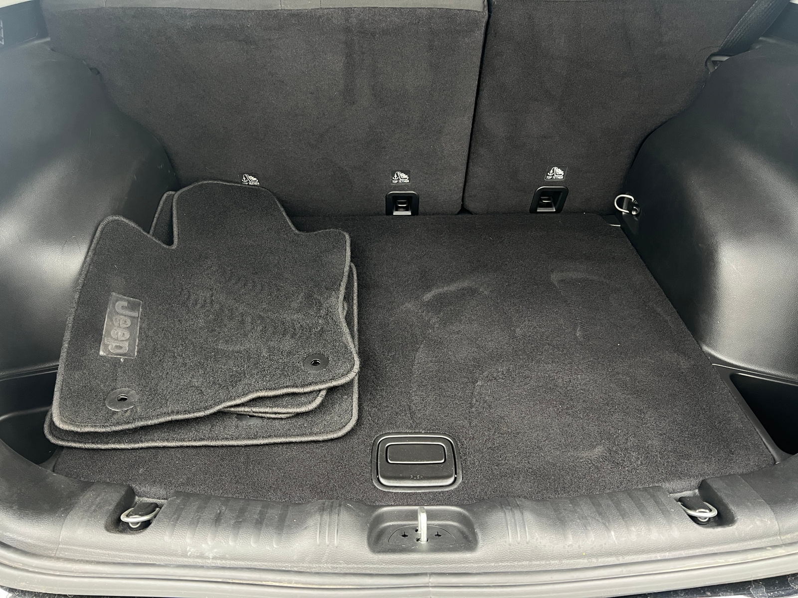 Thumbnail: 2018 Jeep Compass - 7