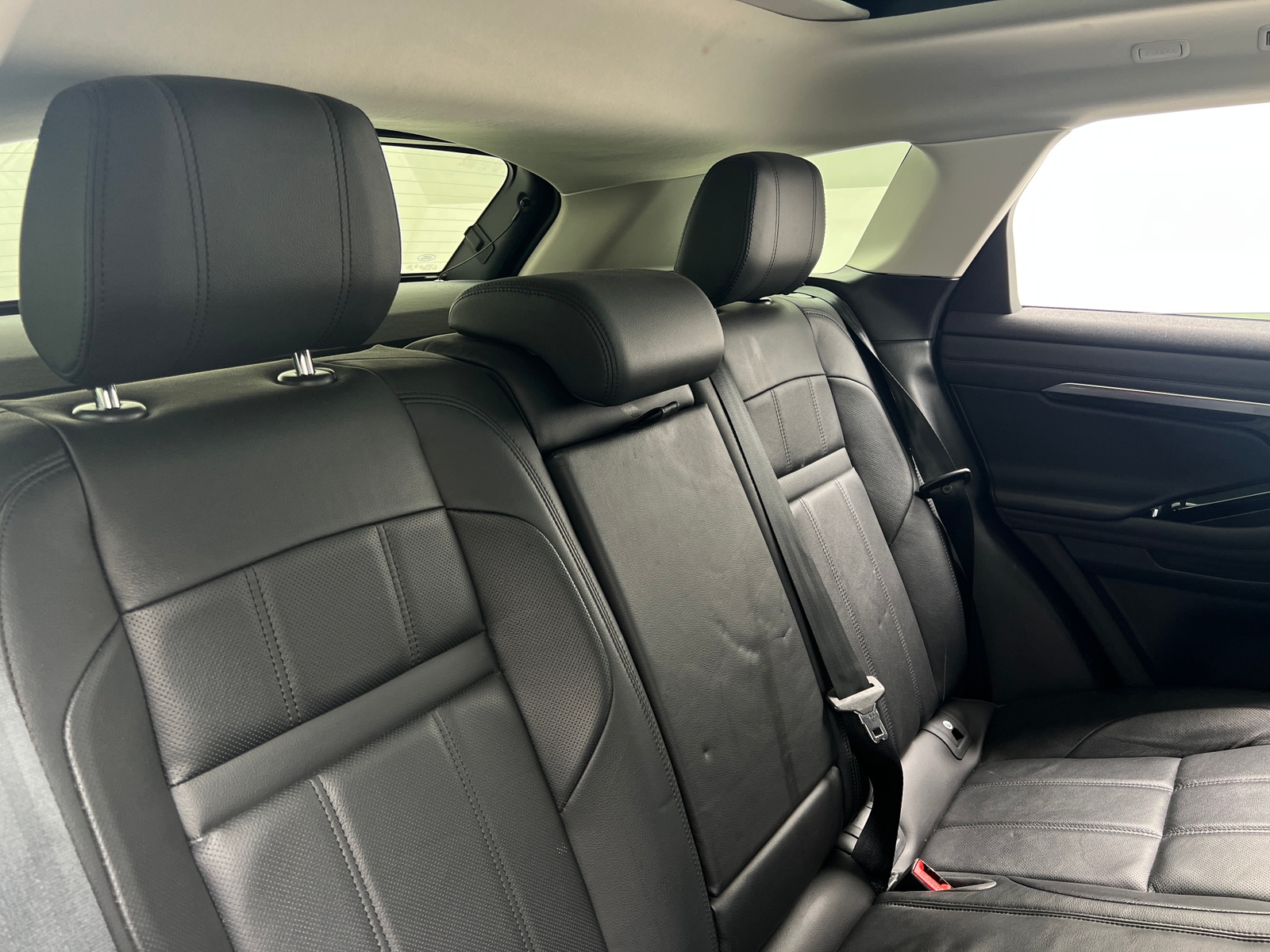 Thumbnail: 2020 Land Rover Range Rover Evoque - 5