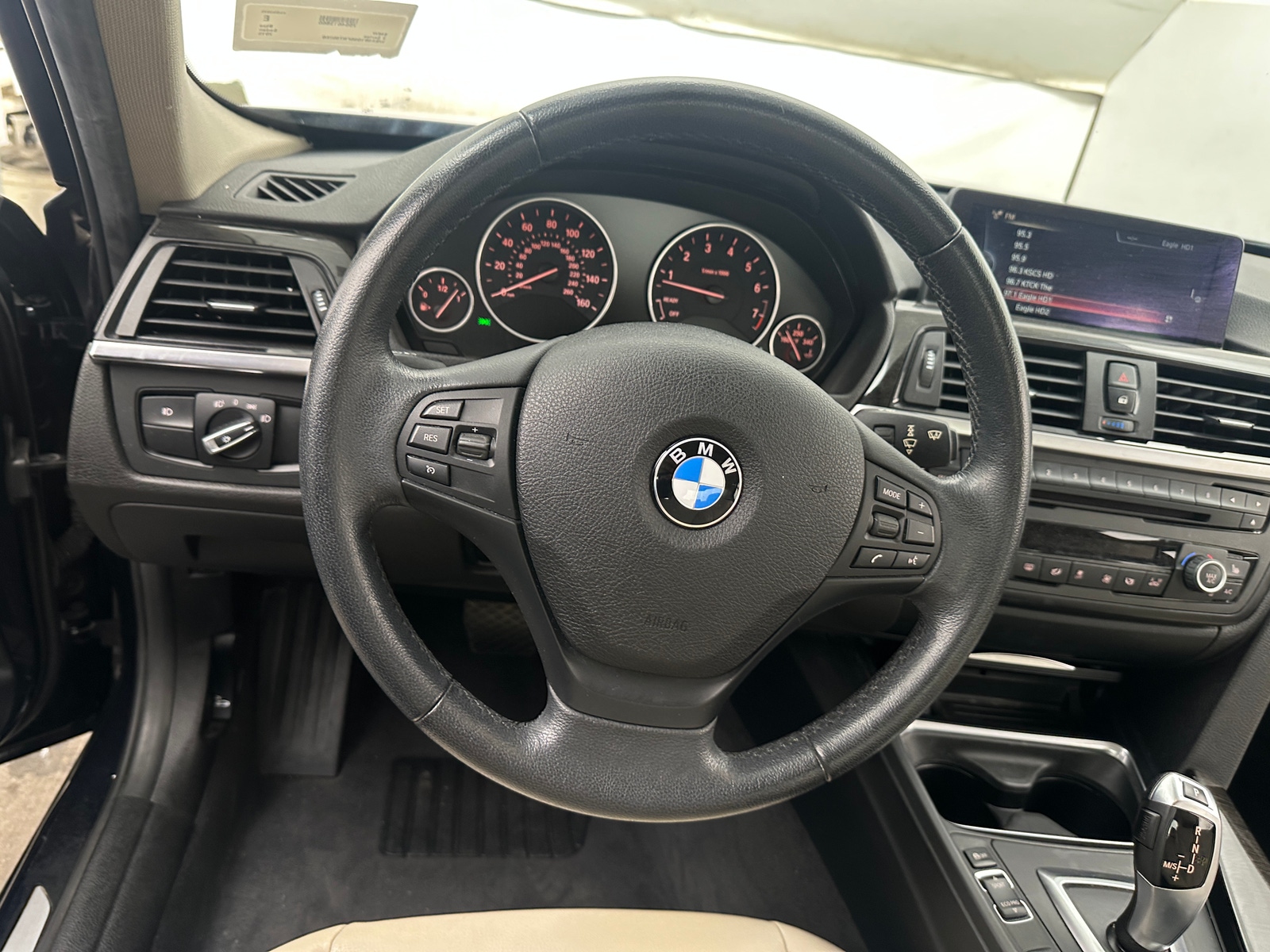 Thumbnail: 2015 BMW 3 Series - 4