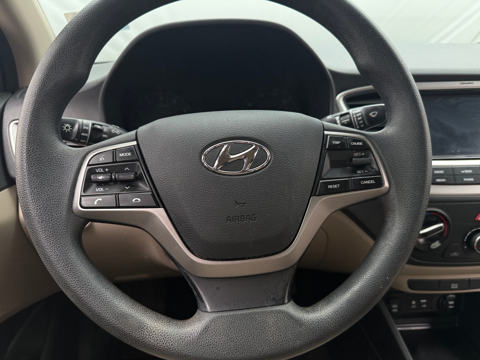 Thumbnail: 2022 Hyundai Accent - 5