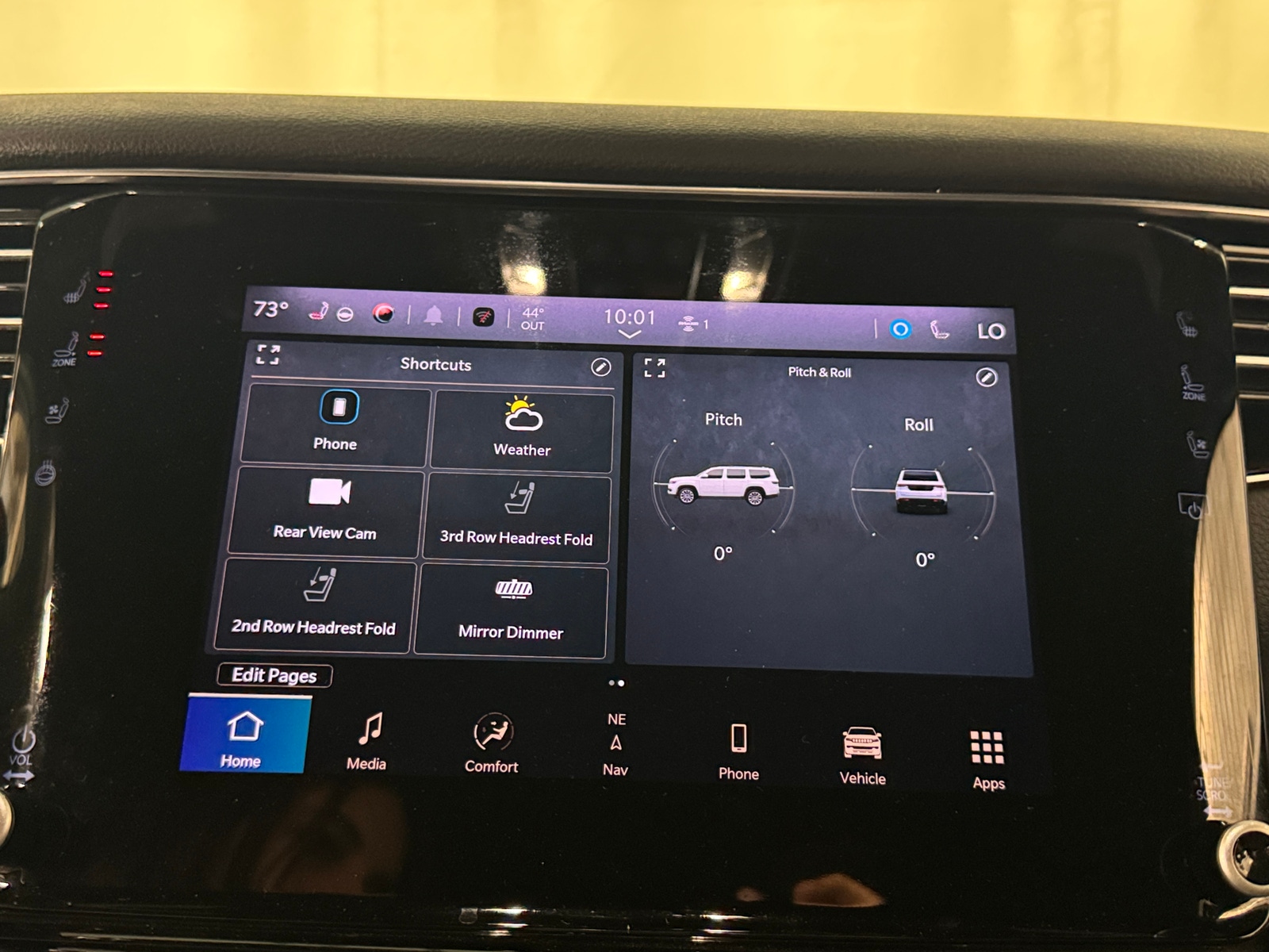 Thumbnail: 2023 Jeep Wagoneer - 3