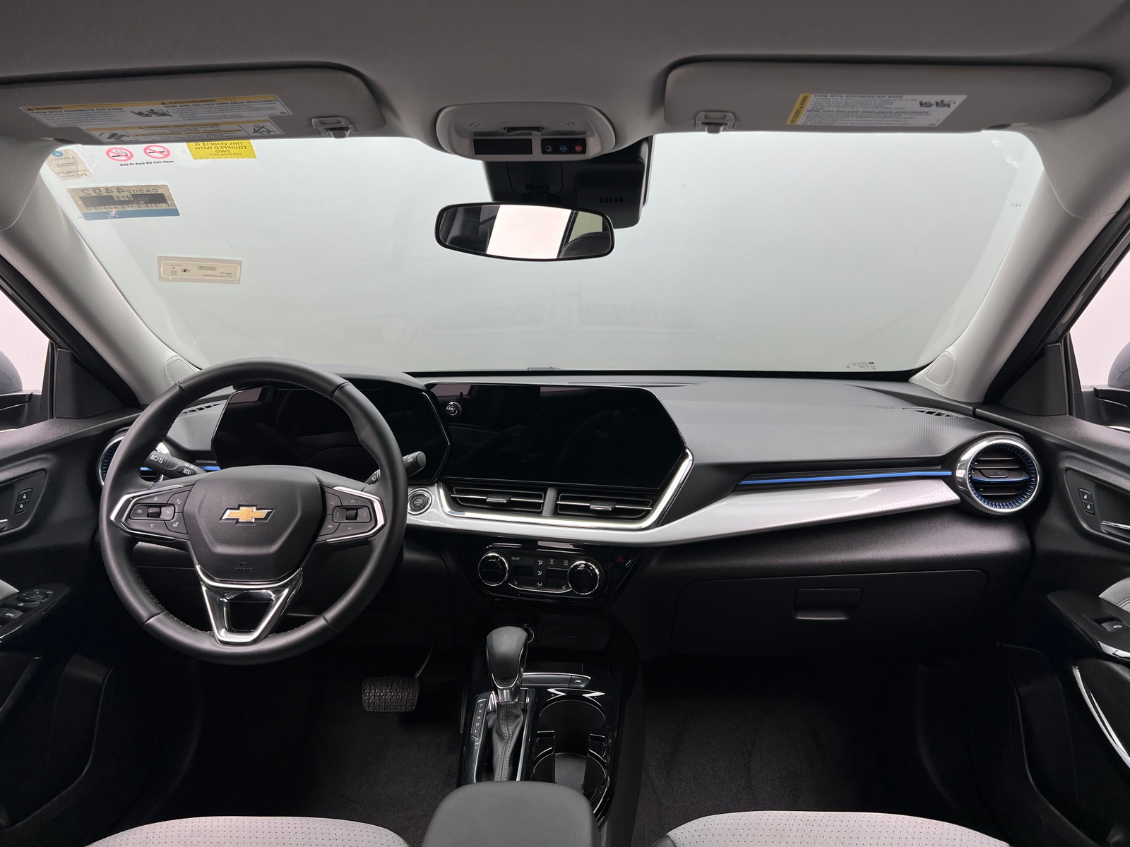 Thumbnail: 2025 Chevrolet Trax - 3