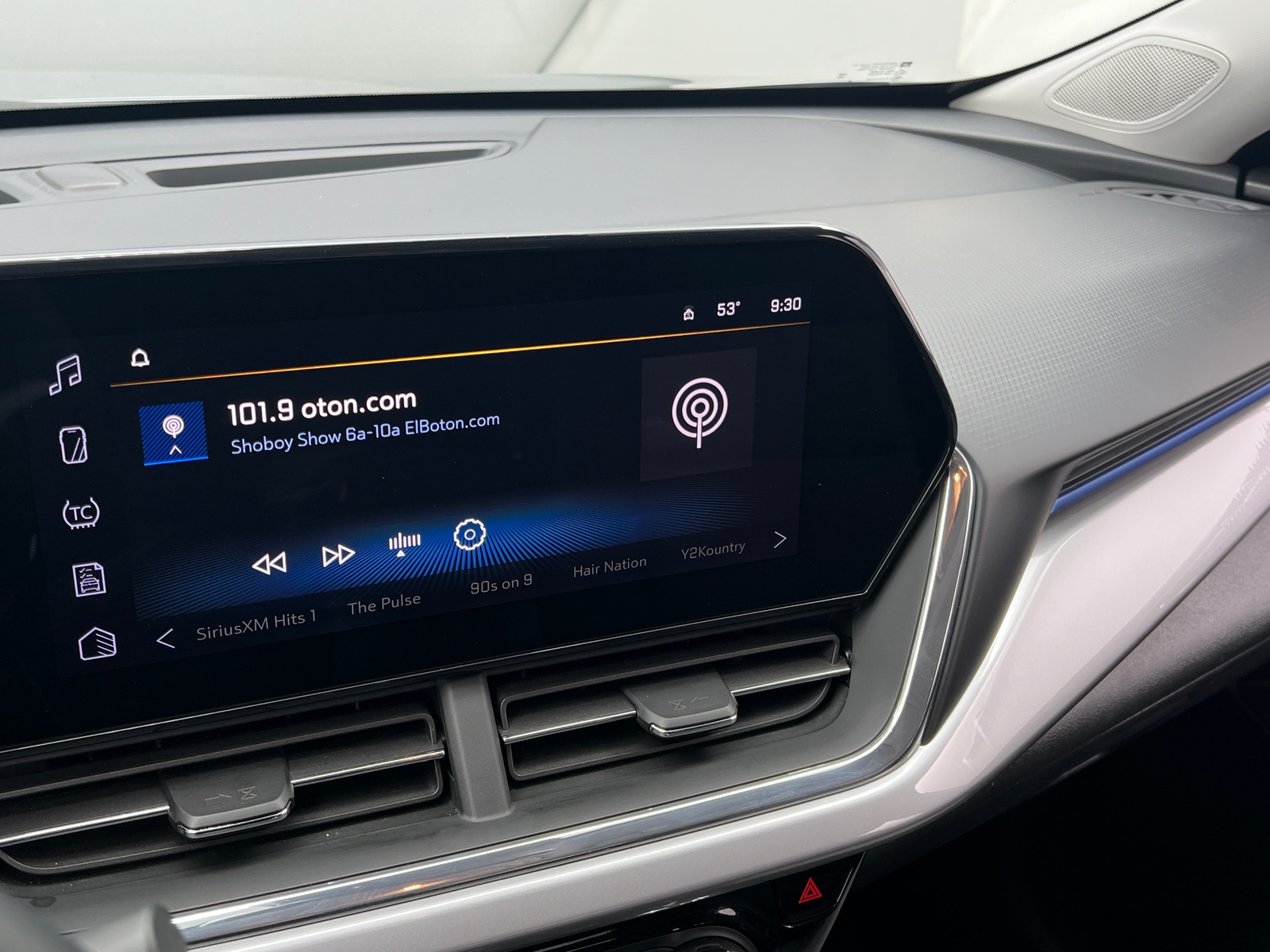 Thumbnail: 2025 Chevrolet Trax - 4