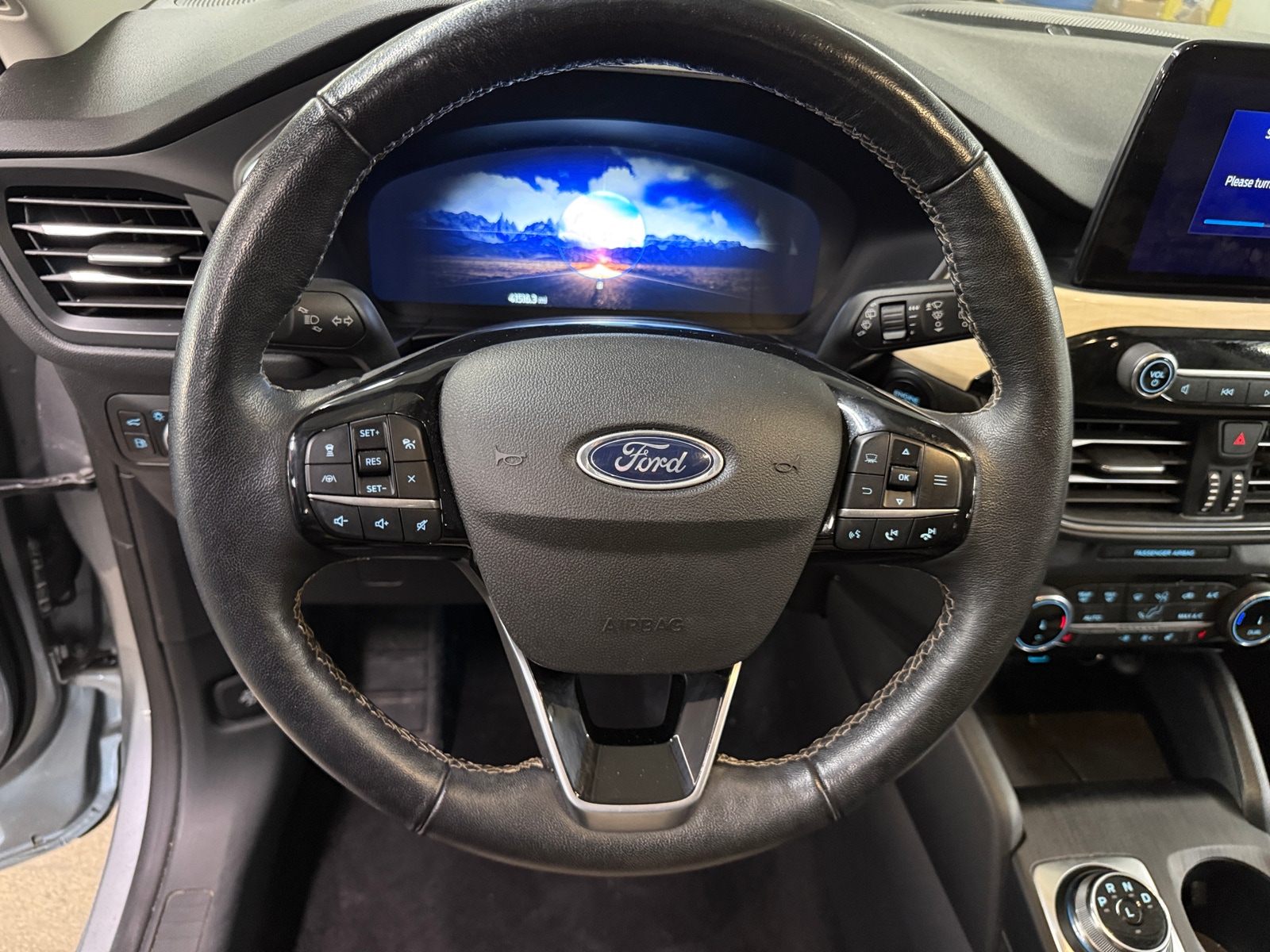 Thumbnail: 2022 Ford Escape - 4