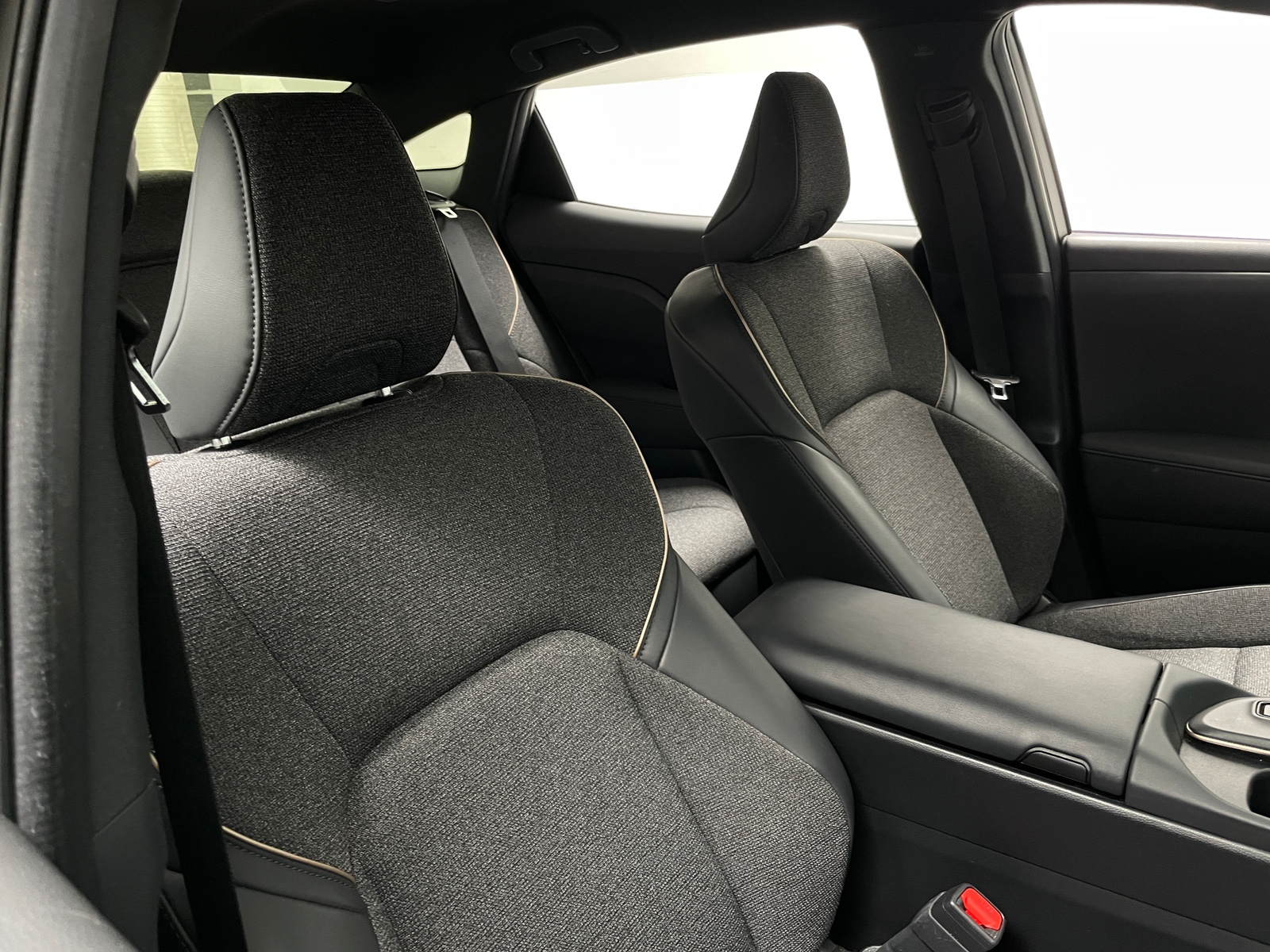 Thumbnail: 2023 Toyota Crown - 2