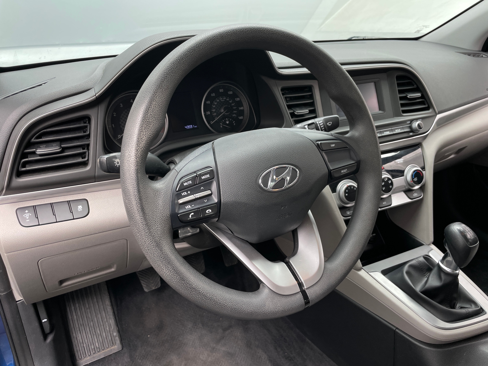 Thumbnail: 2019 Hyundai Elantra - 5