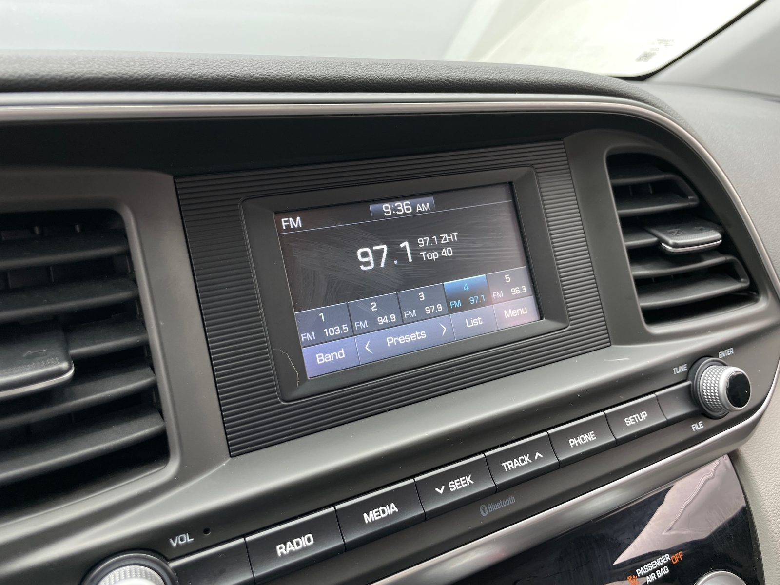 Thumbnail: 2019 Hyundai Elantra - 4