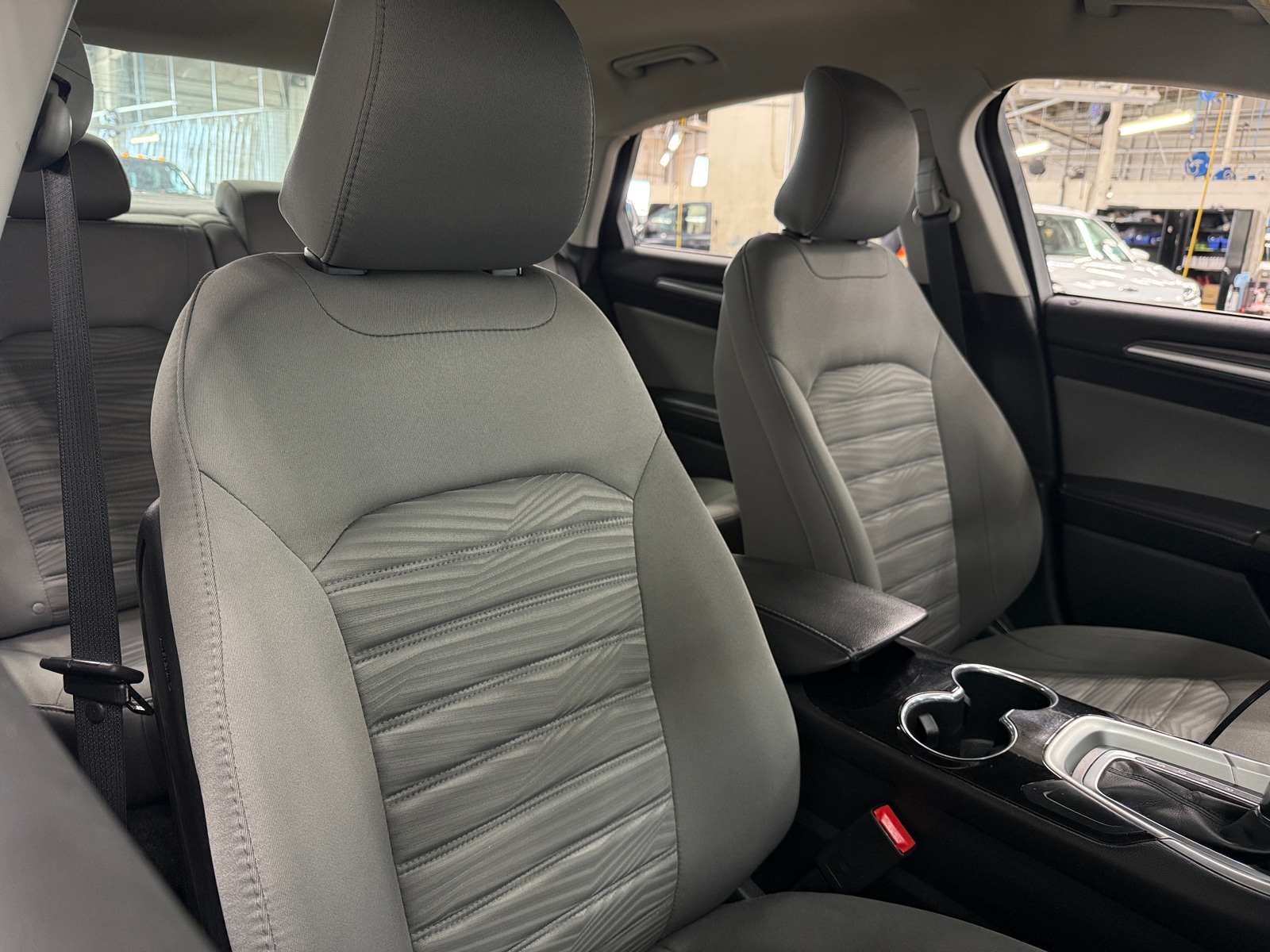 Thumbnail: 2016 Ford Fusion - 2