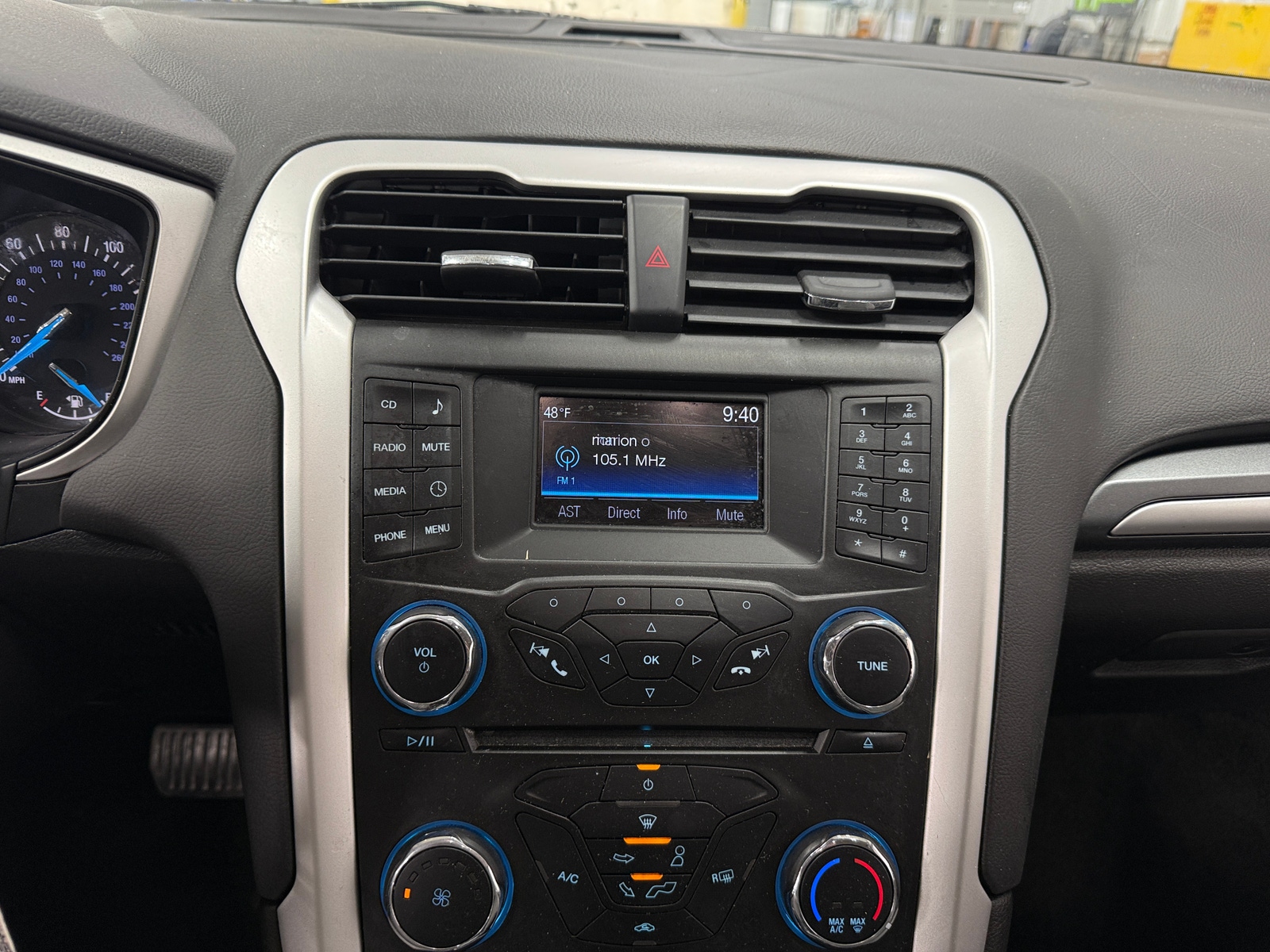 Thumbnail: 2016 Ford Fusion - 4