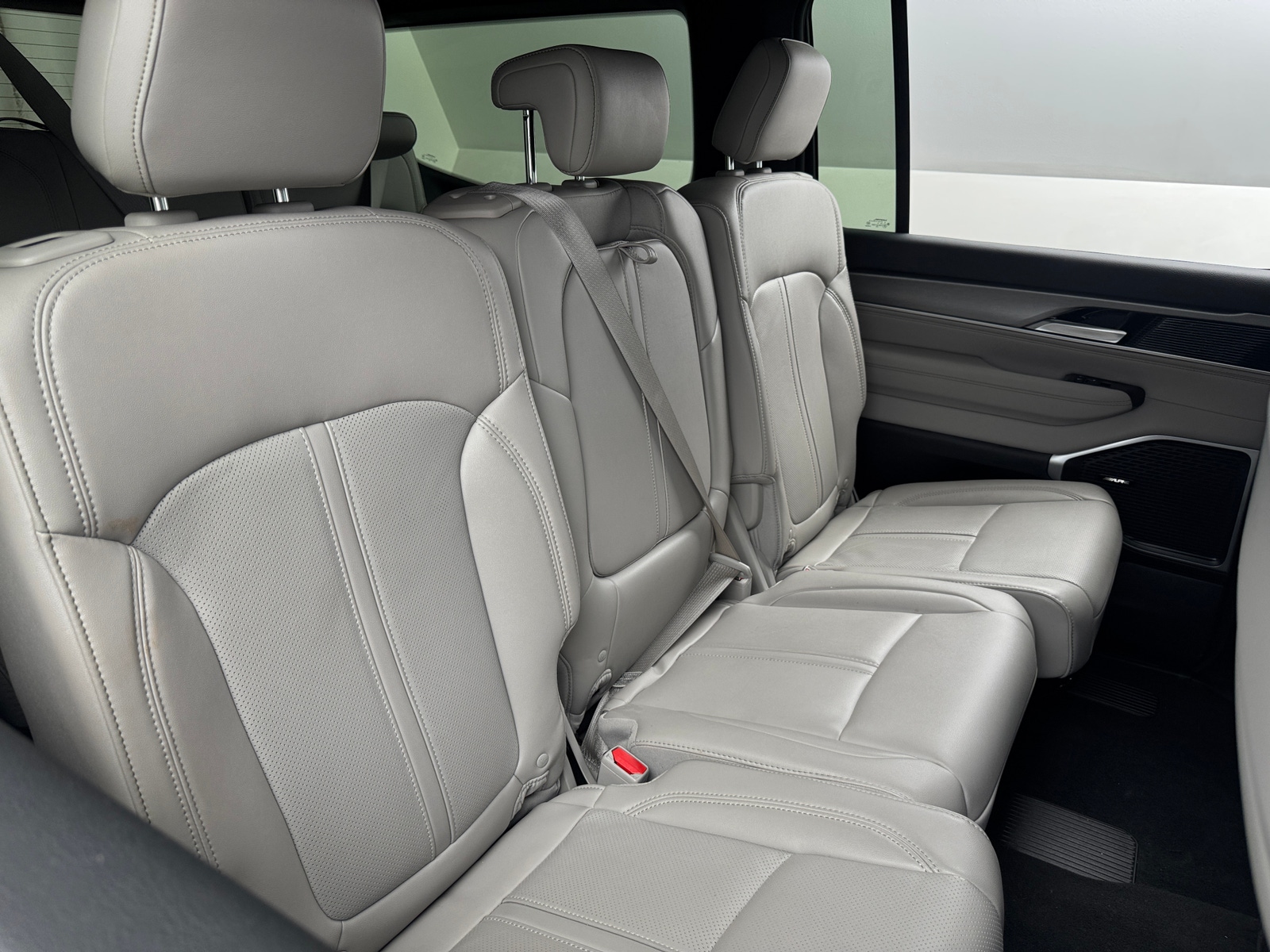 Thumbnail: 2025 Jeep Wagoneer - 5