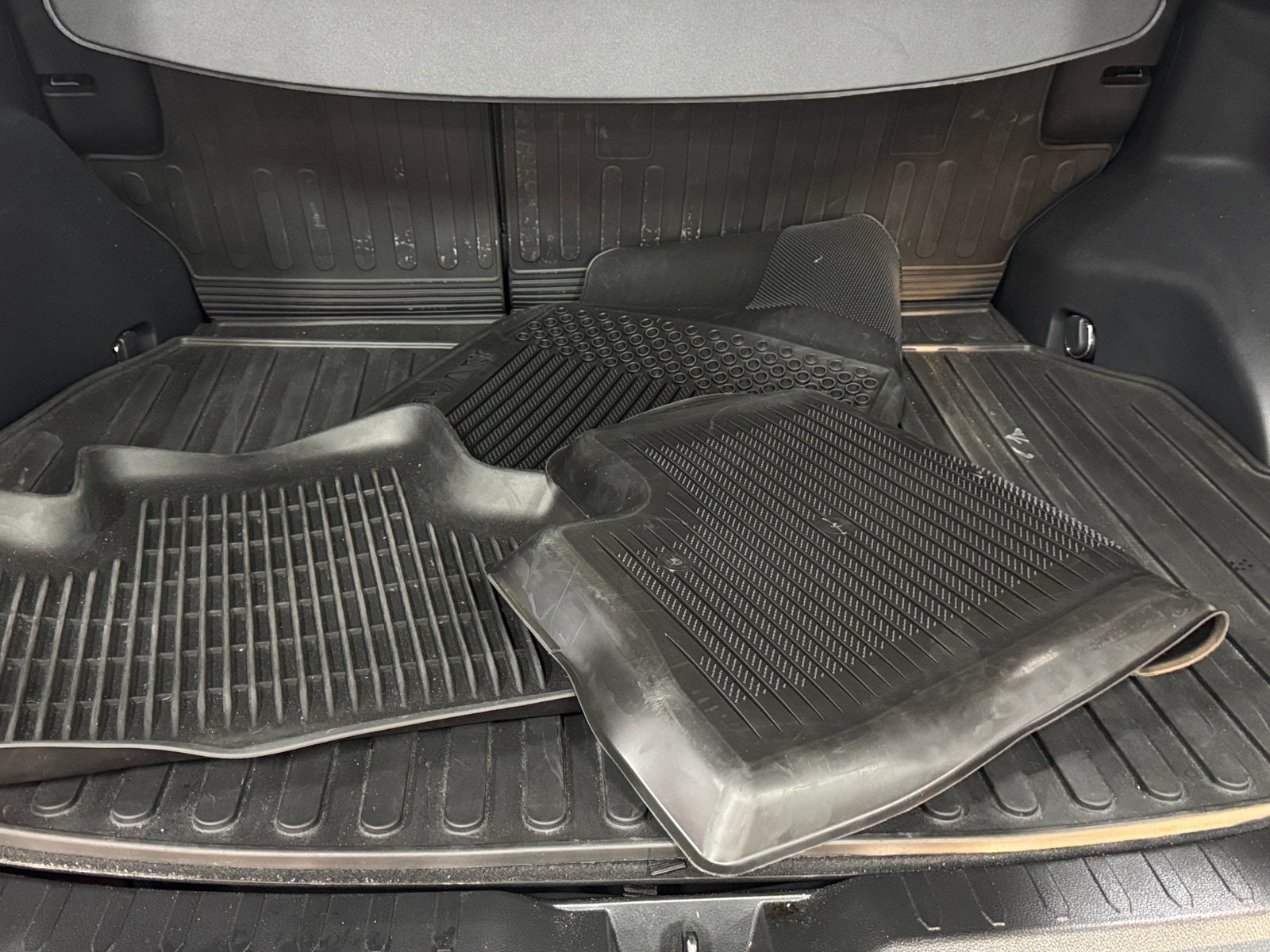 Thumbnail: 2023 Toyota RAV4 - 6