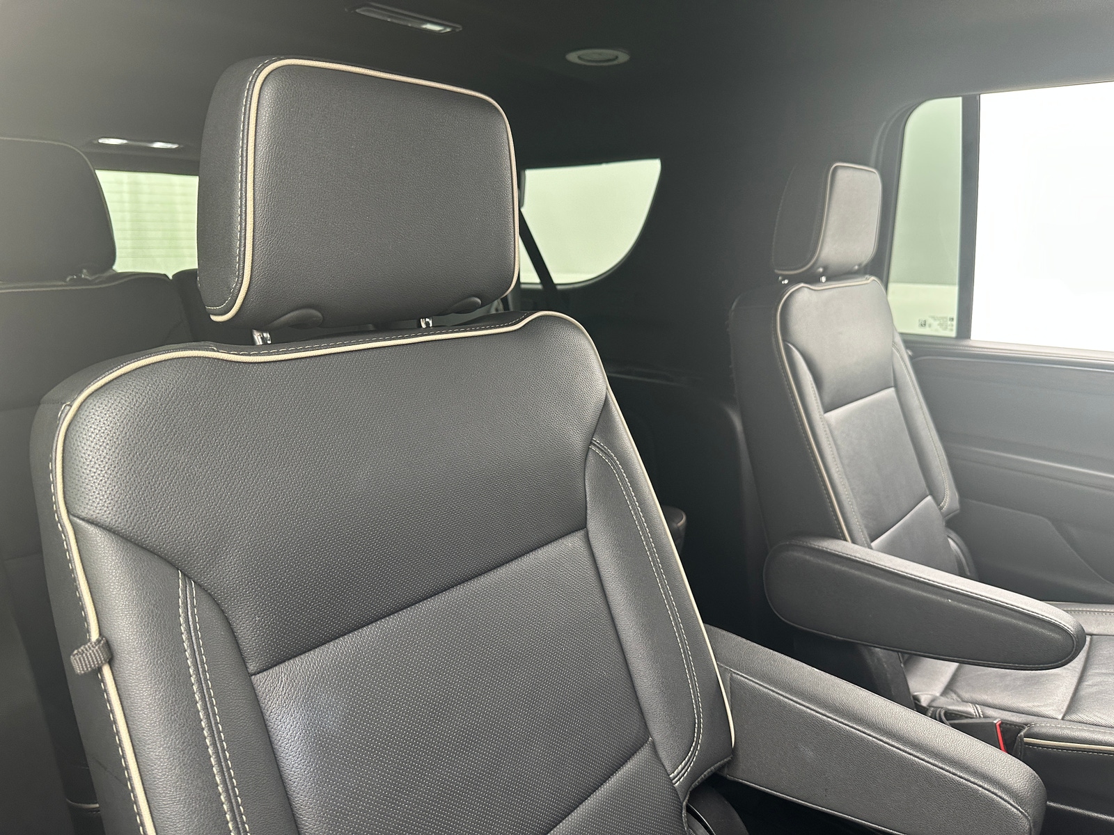 Thumbnail: 2023 Chevrolet Suburban - 5