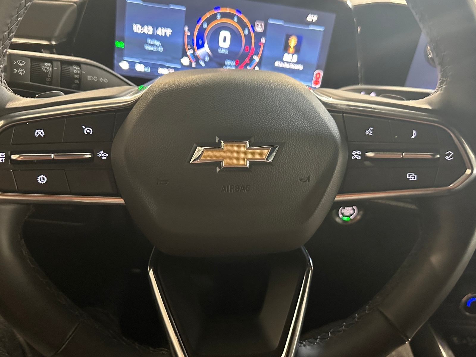 Thumbnail: 2025 Chevrolet Tahoe - 4