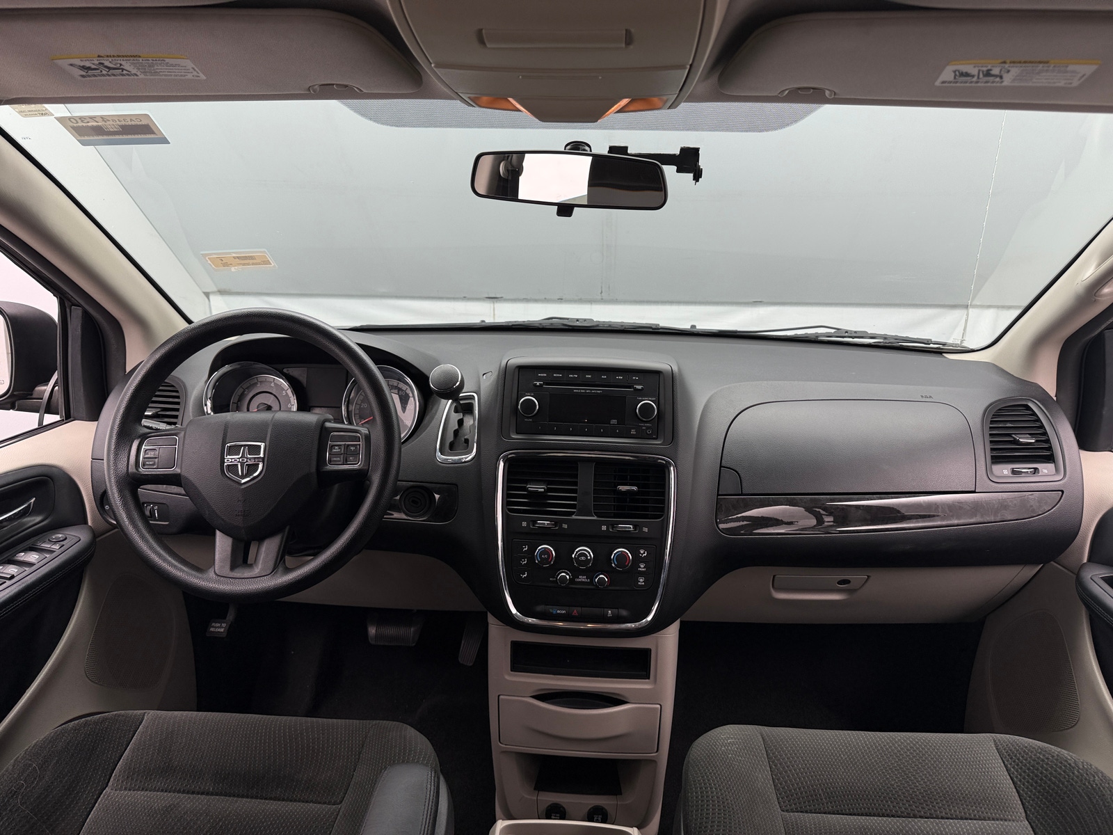 Thumbnail: 2016 Dodge Grand Caravan - 3