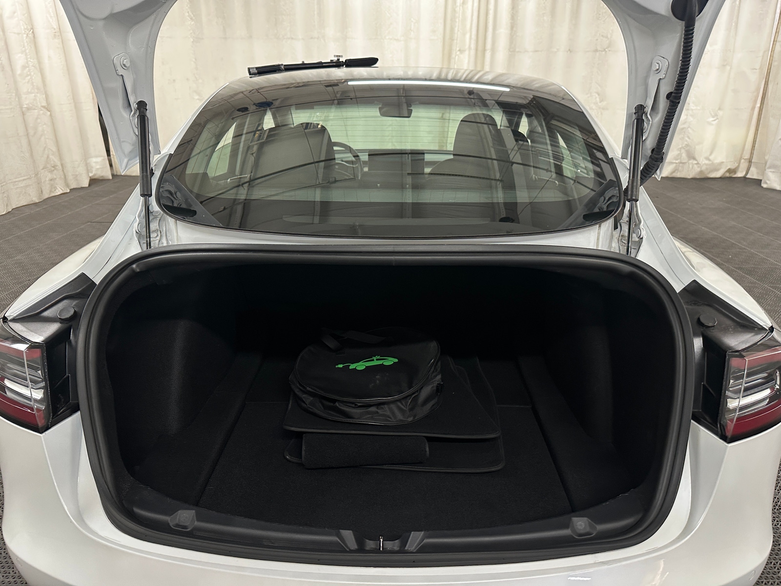 Thumbnail: 2020 Tesla Model 3 - 6