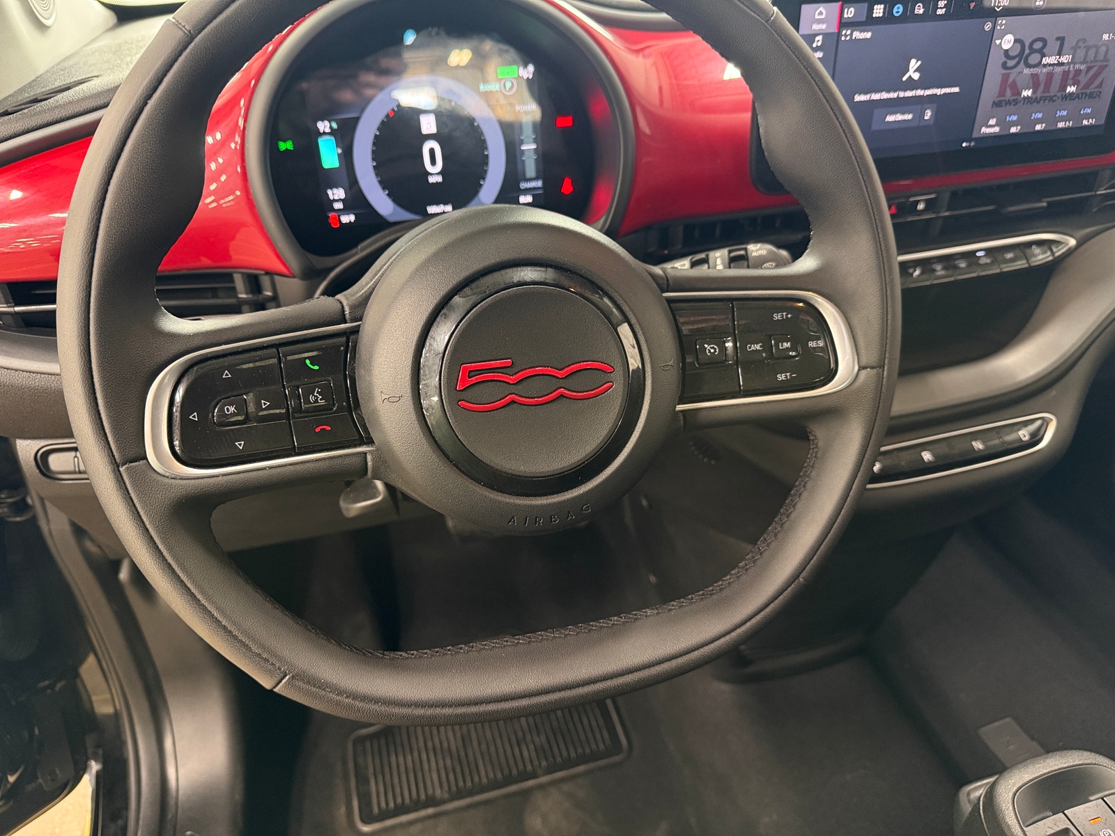 Thumbnail: 2024 Fiat 500e - 5