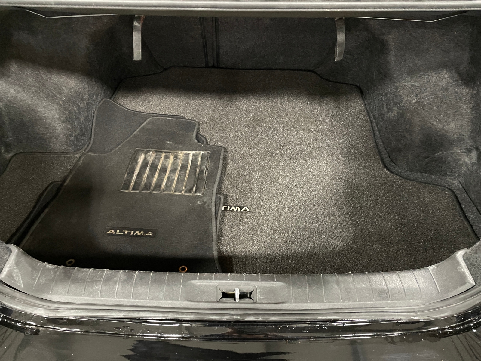 Thumbnail: 2018 Nissan Altima - 7