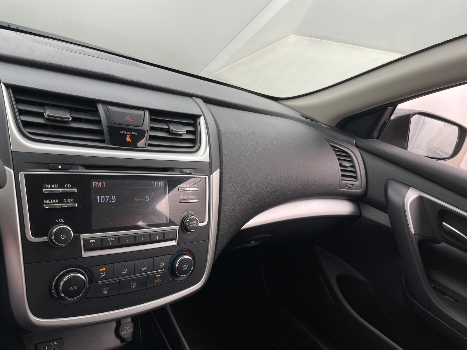 Thumbnail: 2018 Nissan Altima - 4