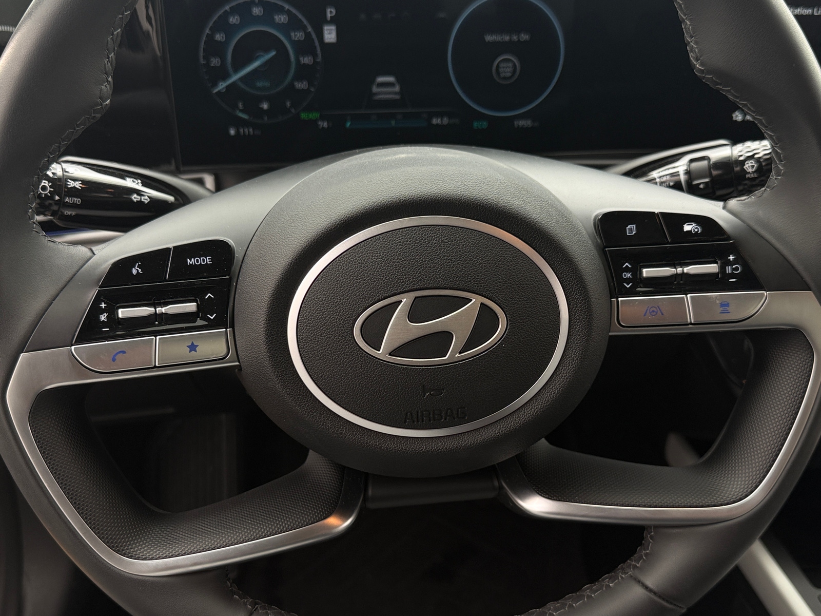 Thumbnail: 2025 Hyundai Elantra - 4